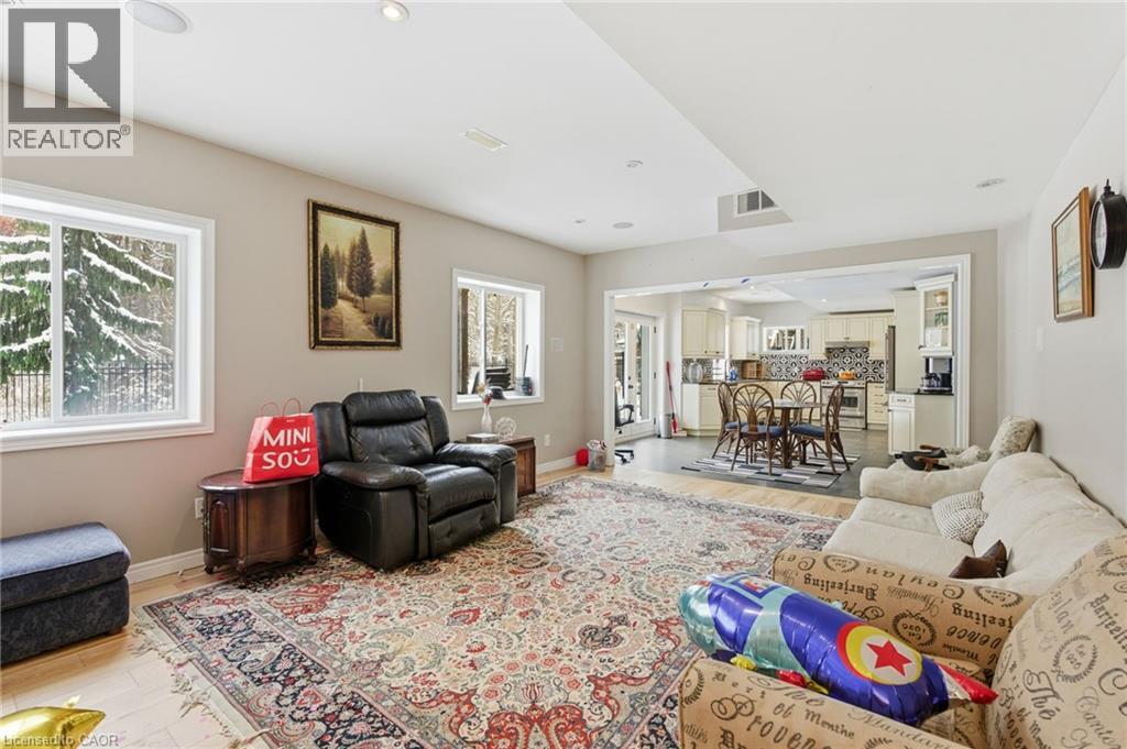 17 Hoodless Court, Brantford, Ontario  N3T 0A8 - Photo 37 - 40789350