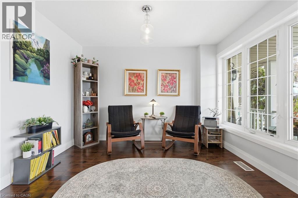 17 Hoodless Court, Brantford, Ontario  N3T 0A8 - Photo 6 - 40789350