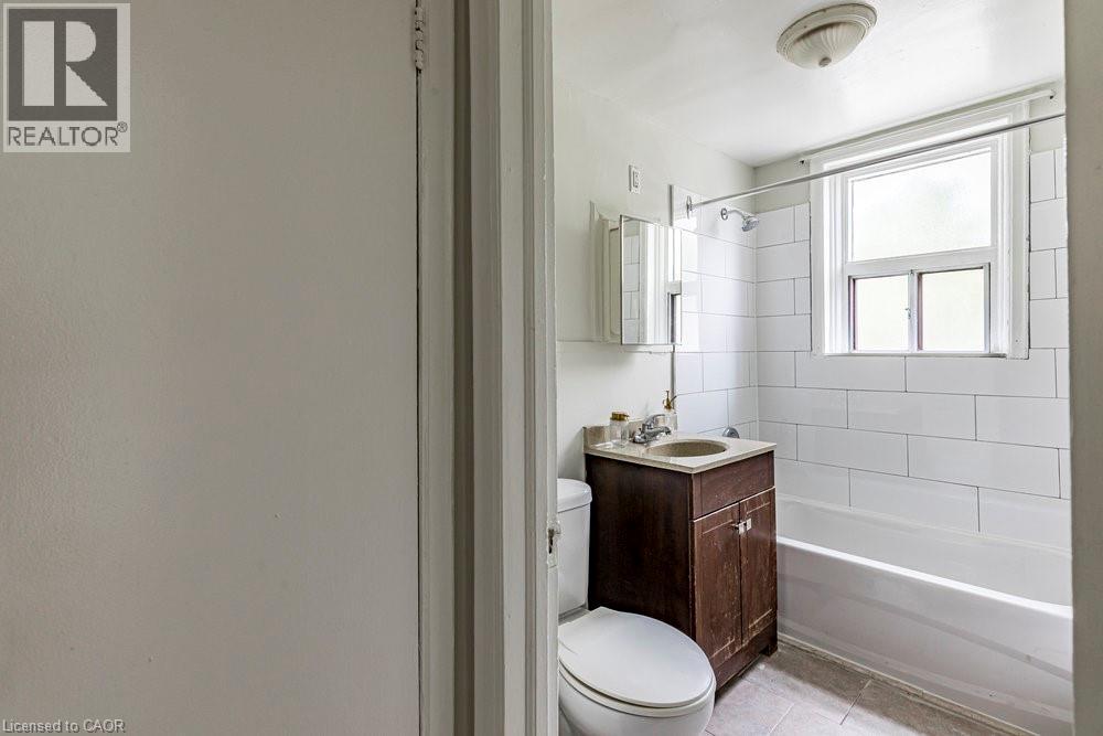 118 St. Joseph's Drive Unit# 404, Hamilton, Ontario  L8N 2E7 - Photo 10 - 40789300