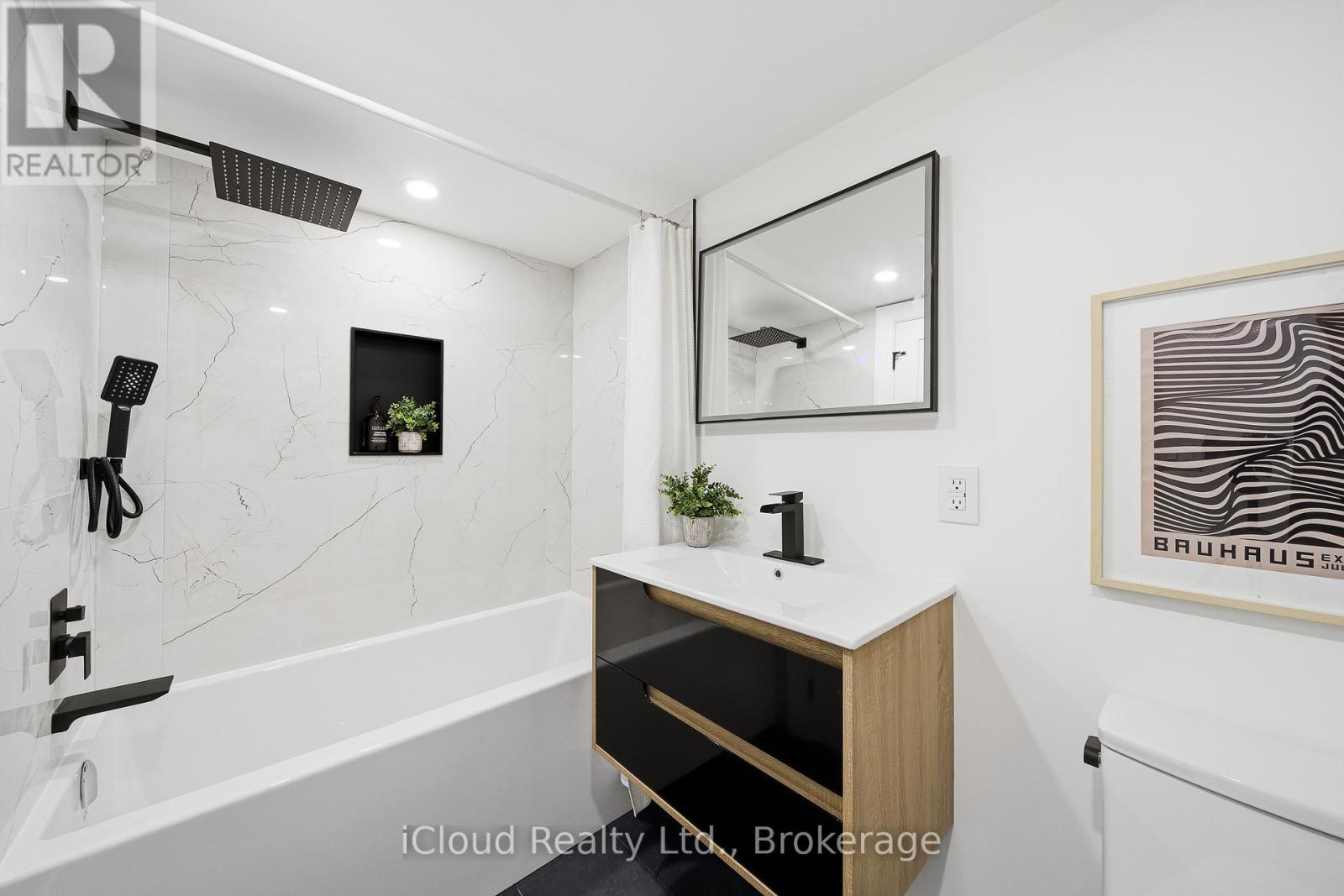 74 Langford Avenue, Toronto, Ontario  M4J 3E3 - Photo 38 - E12559556