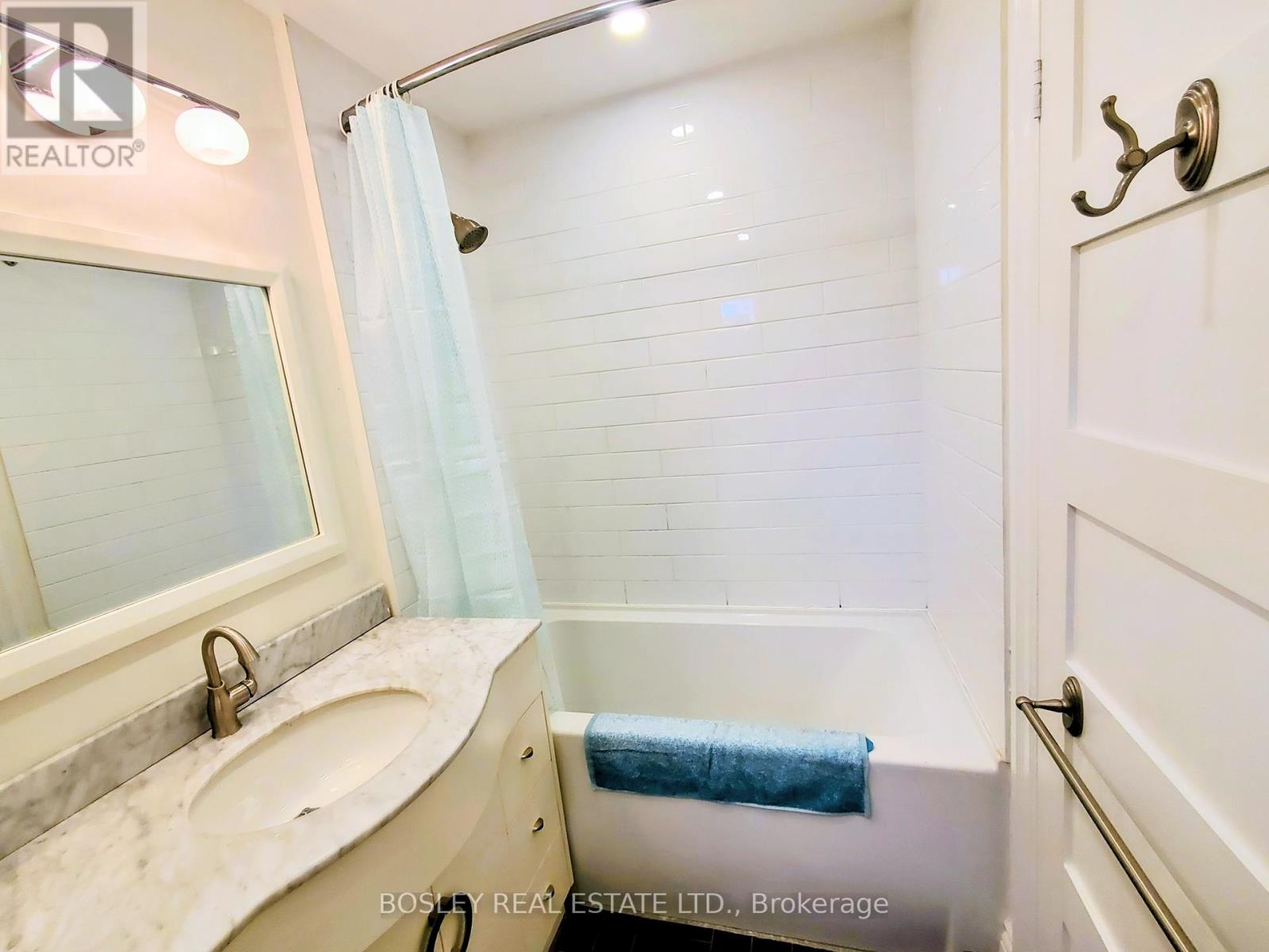 597 Carlaw Avenue, Toronto, Ontario  M4K 3K4 - Photo 19 - E12559568