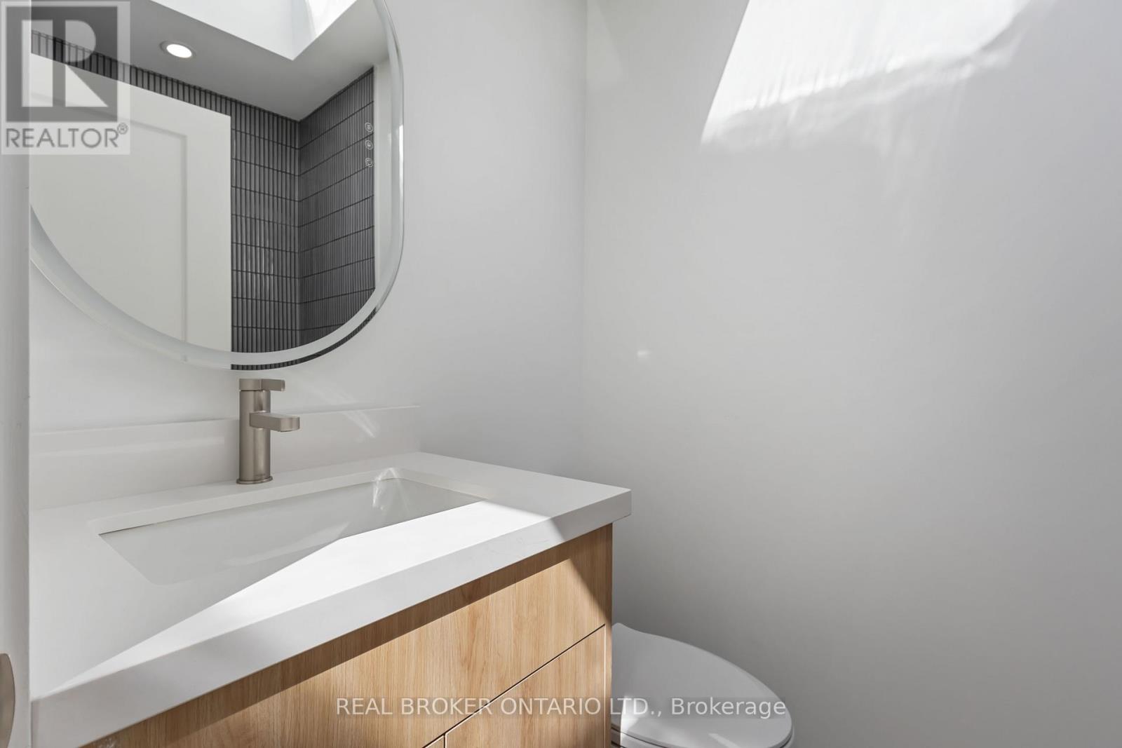 Unit L - 72 Jones Avenue, Toronto, Ontario  M4M 2Z8 - Photo 12 - E12559618