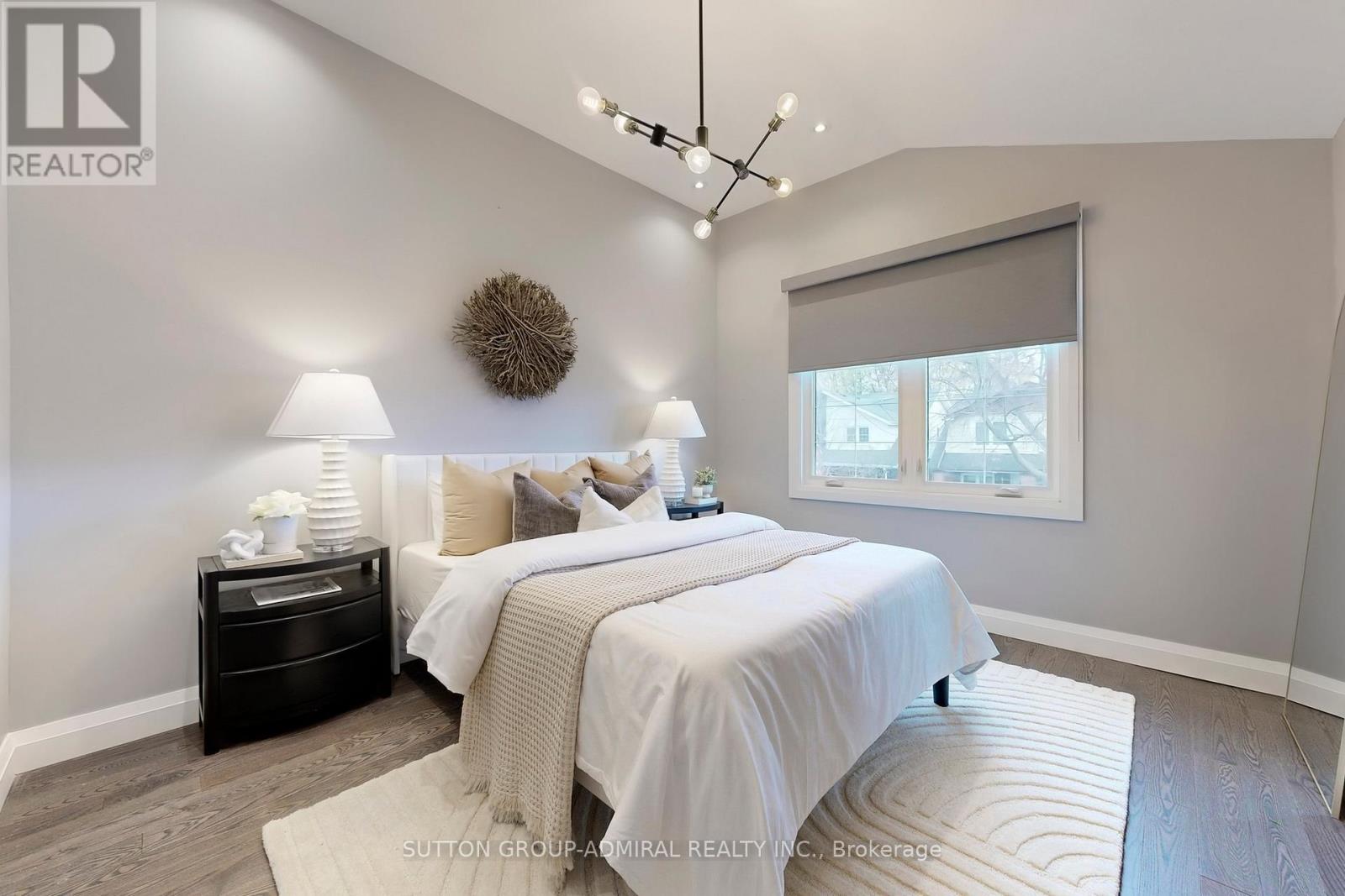 18 Leroy Avenue, Toronto, Ontario  M4J 4G7 - Photo 12 - E12559628