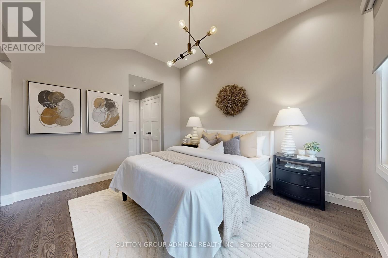 18 Leroy Avenue, Toronto, Ontario  M4J 4G7 - Photo 13 - E12559628