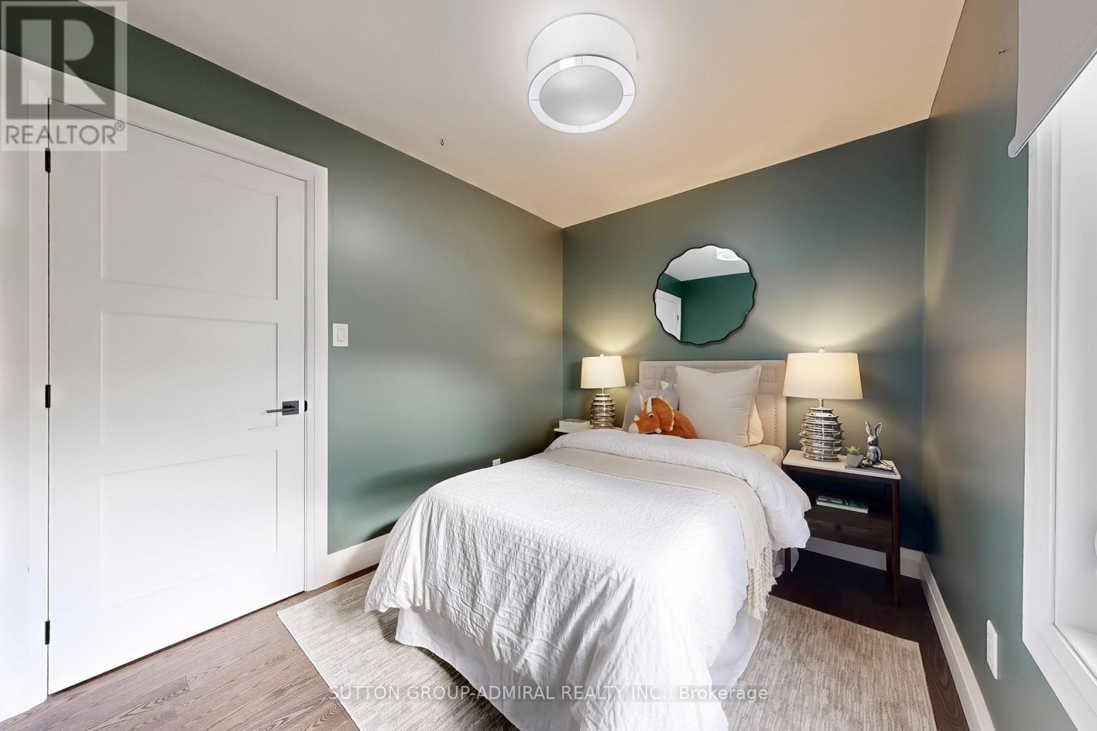 18 Leroy Avenue, Toronto, Ontario  M4J 4G7 - Photo 20 - E12559628