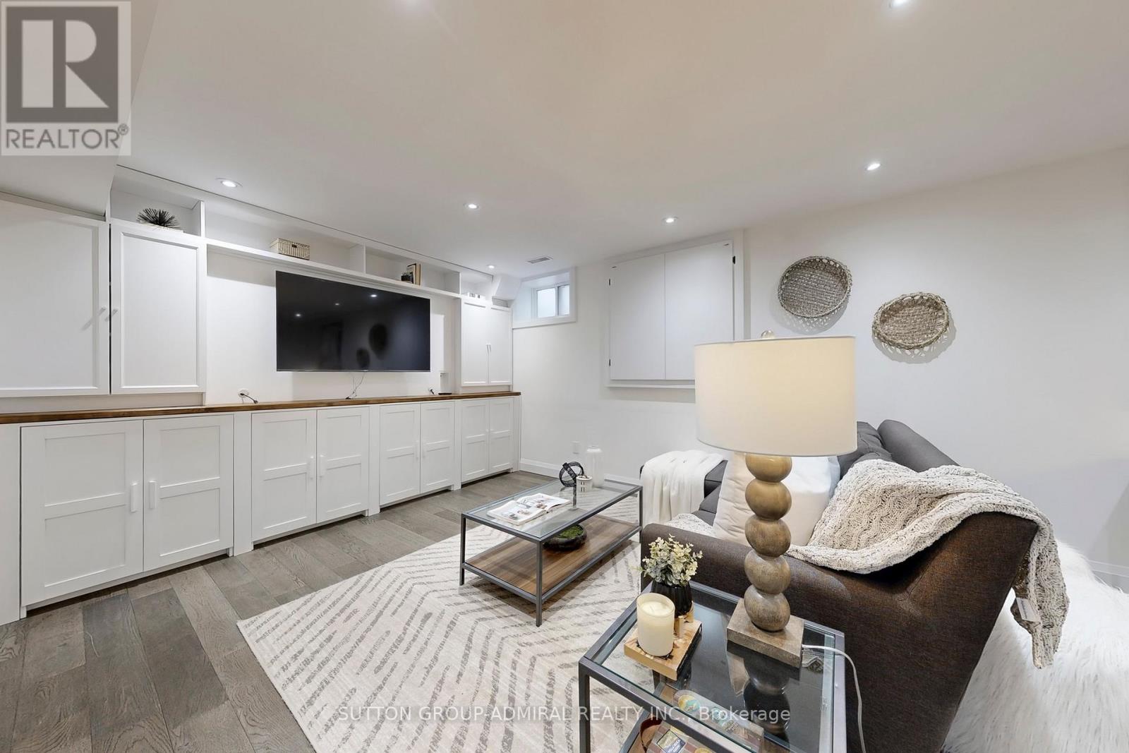 18 Leroy Avenue, Toronto, Ontario  M4J 4G7 - Photo 22 - E12559628