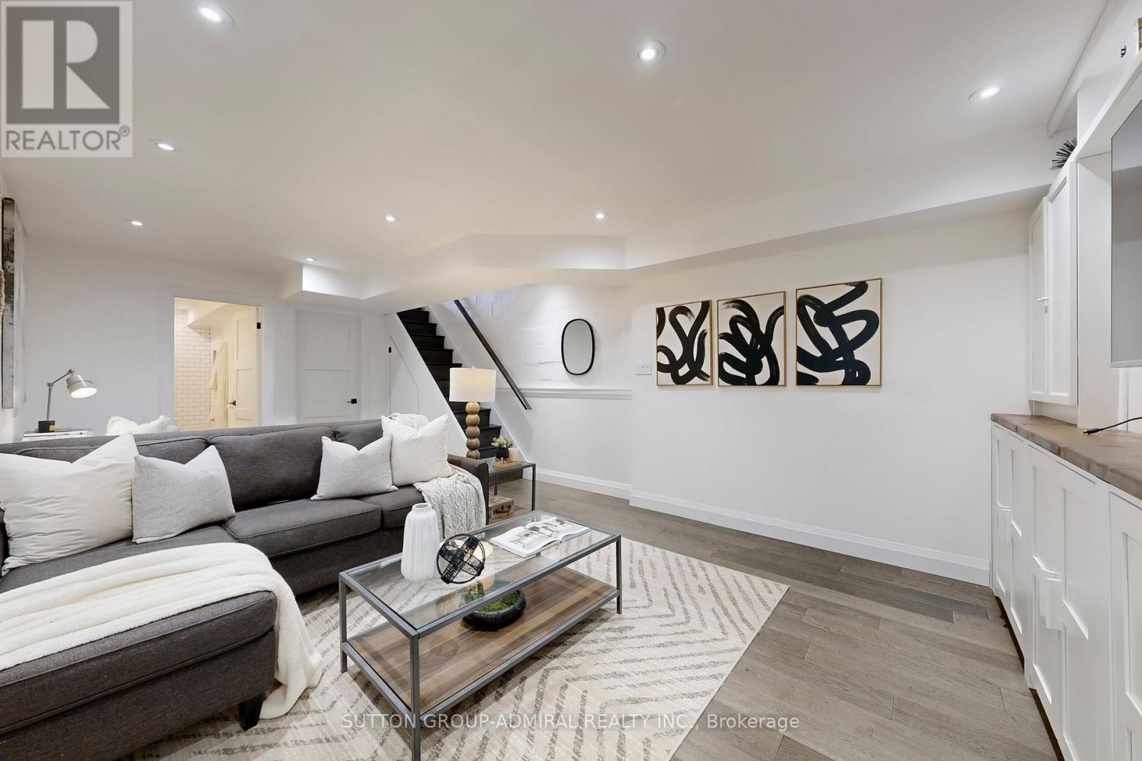 18 Leroy Avenue, Toronto, Ontario  M4J 4G7 - Photo 23 - E12559628