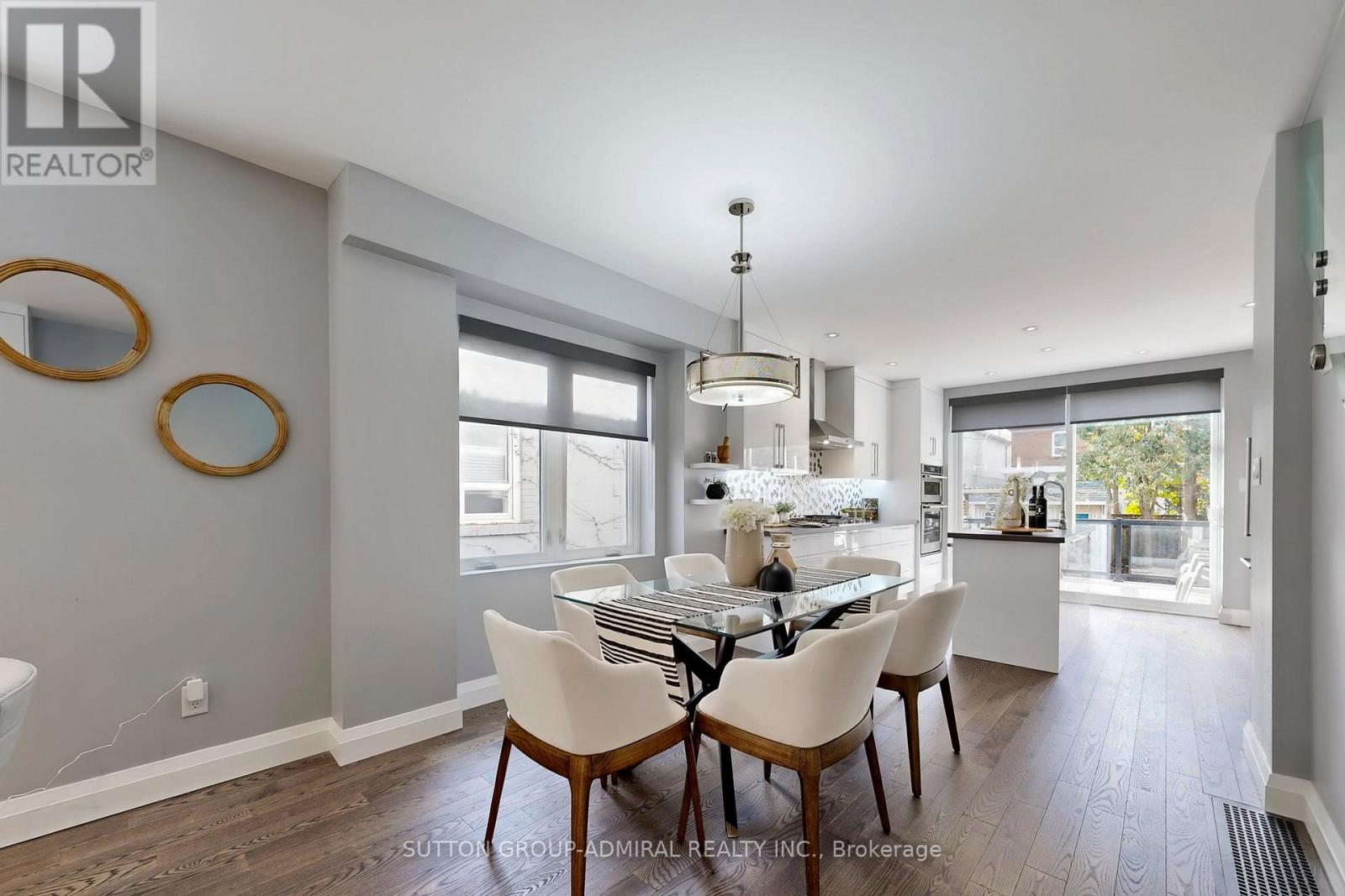 18 Leroy Avenue, Toronto, Ontario  M4J 4G7 - Photo 7 - E12559628