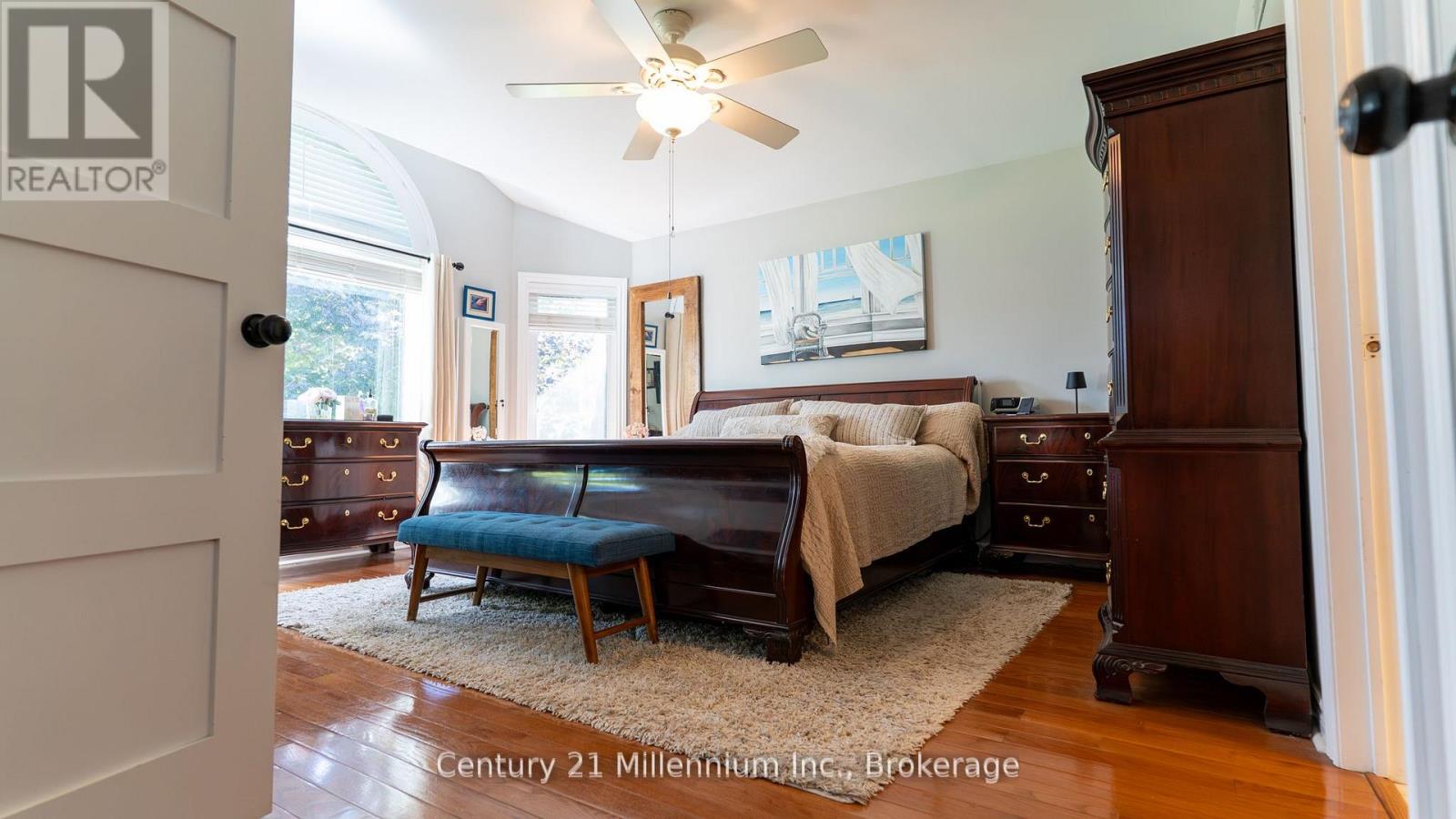 5 Sugar Maple Lane, Wasaga Beach, Ontario  L9Z 1P4 - Photo 10 - S12559792