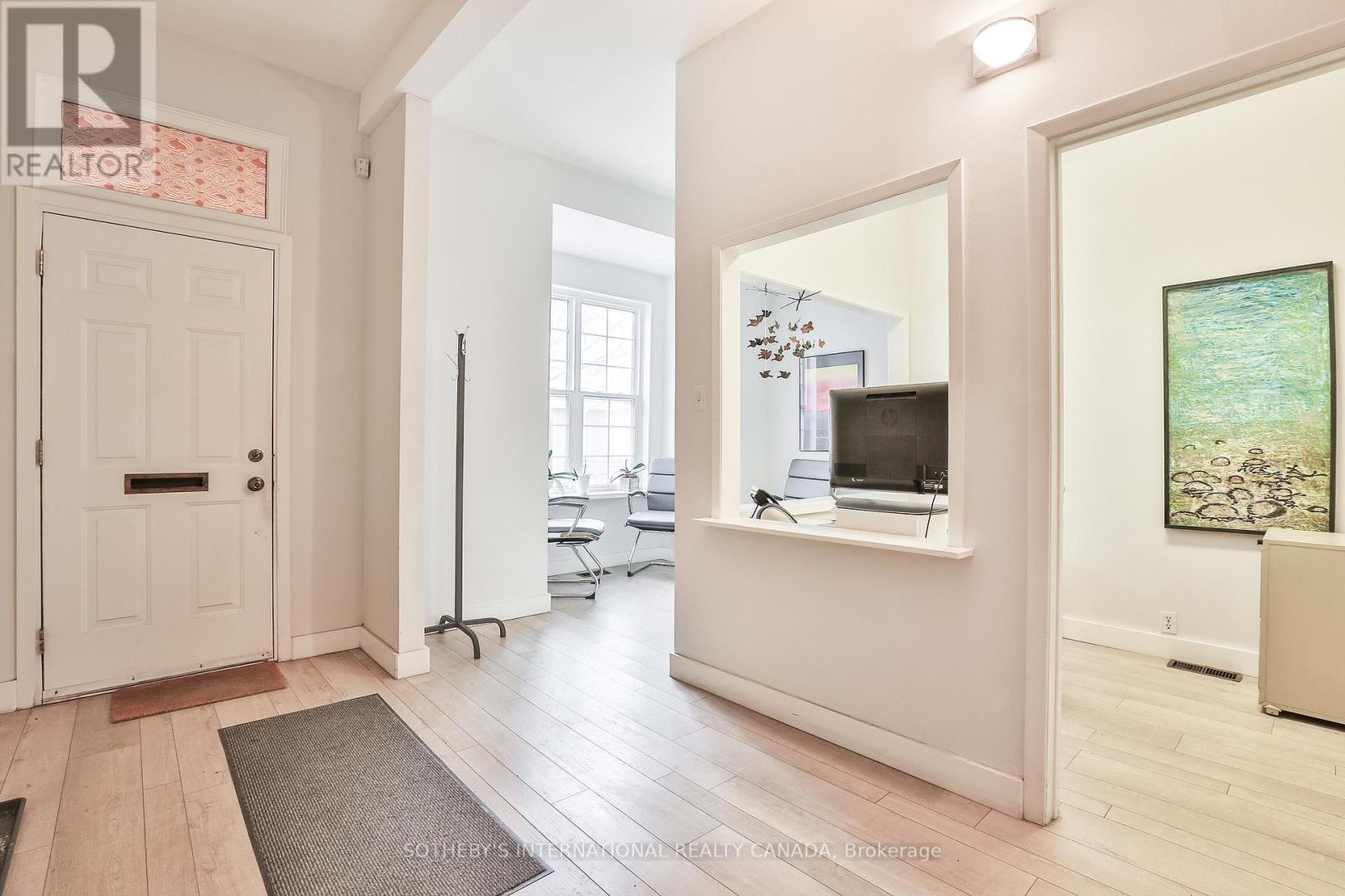 108 SCOLLARD STREET, Toronto, Ontario