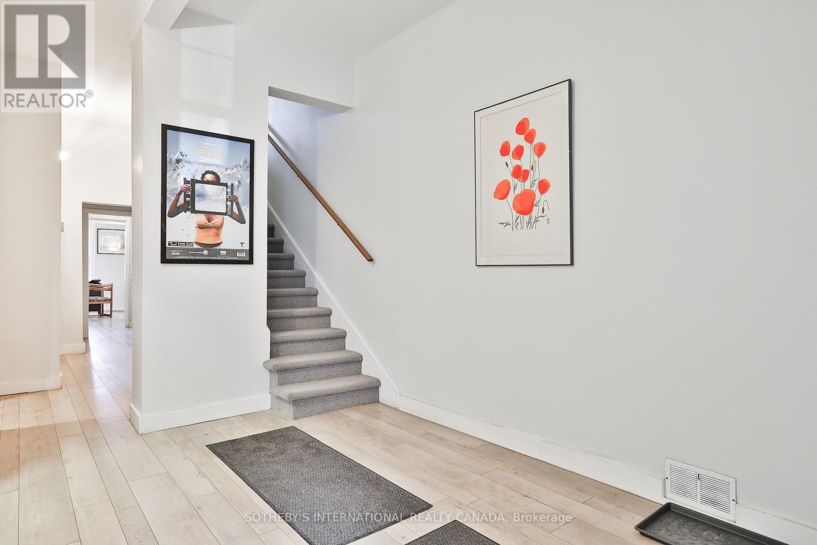 108 Scollard Street, Toronto, Ontario  M5R 1G2 - Photo 5 - C12495572