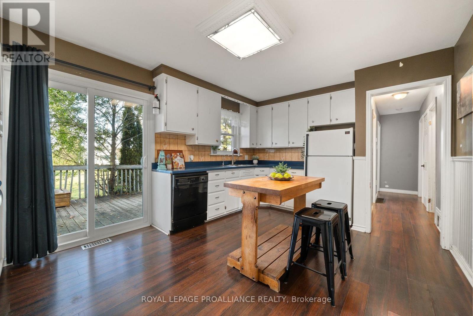 1067 Airport Parkway, Belleville, Ontario  K8N 4Z6 - Photo 10 - X12559716