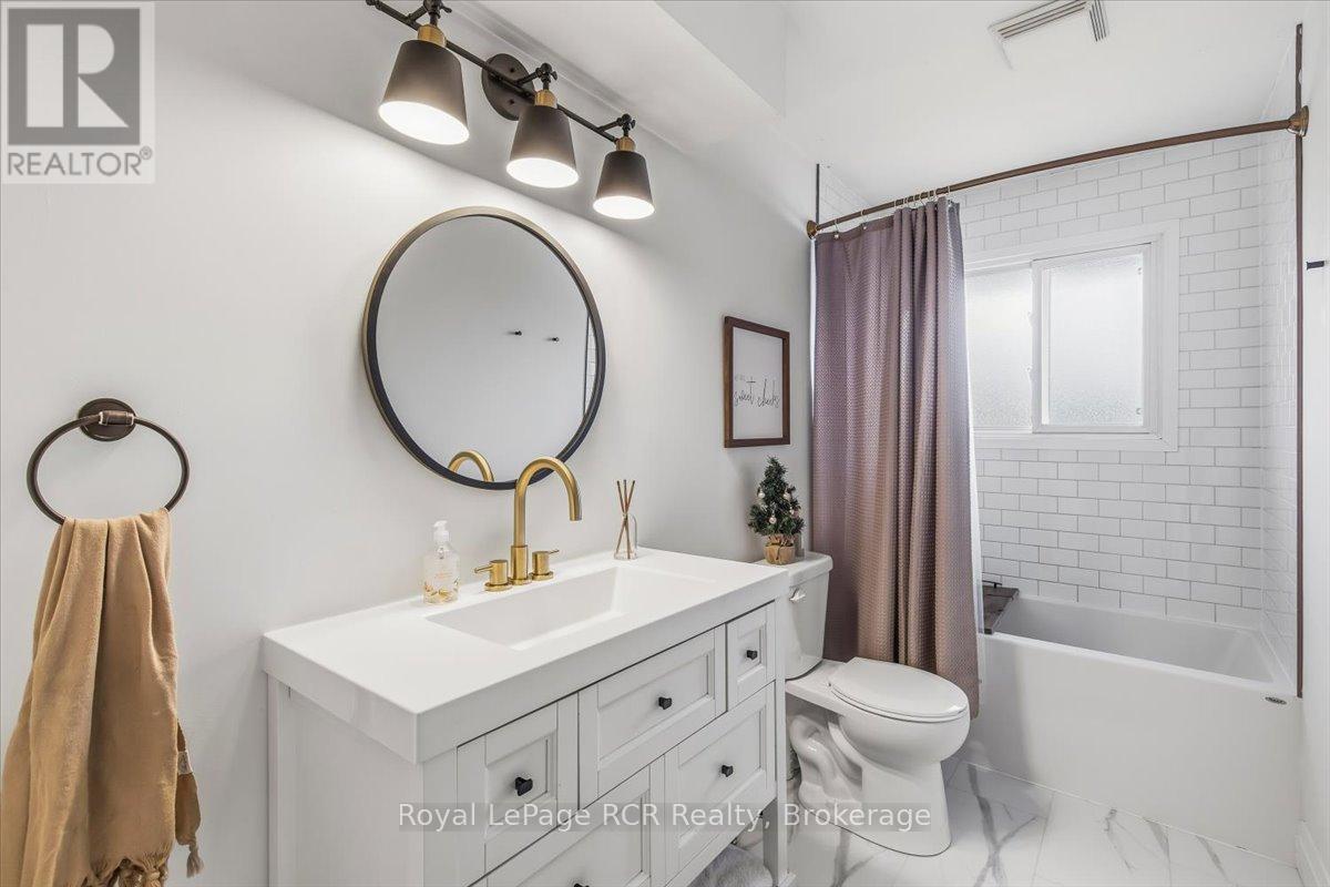 651 19th Avenue, Hanover, Ontario  N4N 3M8 - Photo 17 - X12559774