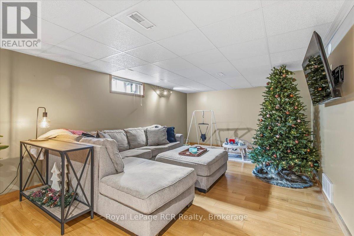 651 19th Avenue, Hanover, Ontario  N4N 3M8 - Photo 20 - X12559774