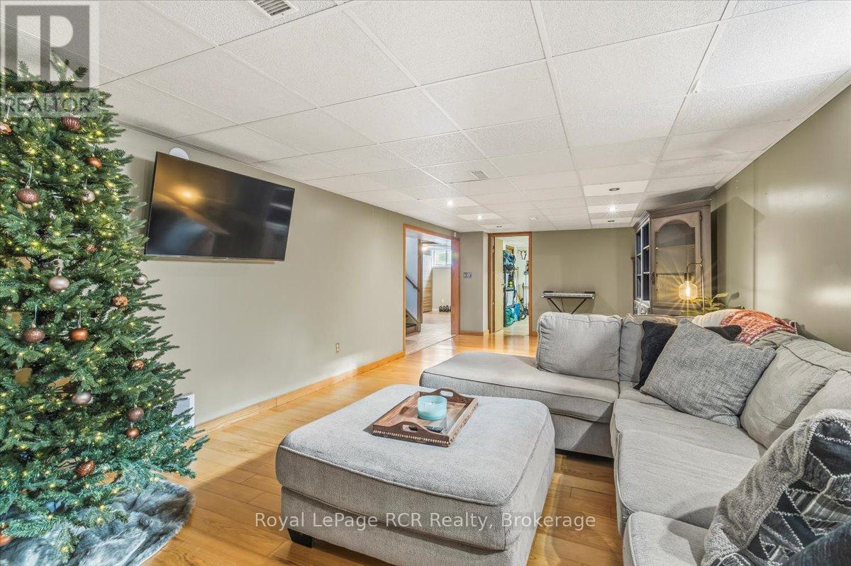 651 19th Avenue, Hanover, Ontario  N4N 3M8 - Photo 21 - X12559774