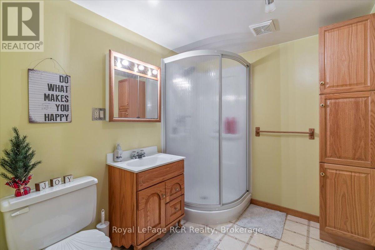 651 19th Avenue, Hanover, Ontario  N4N 3M8 - Photo 24 - X12559774