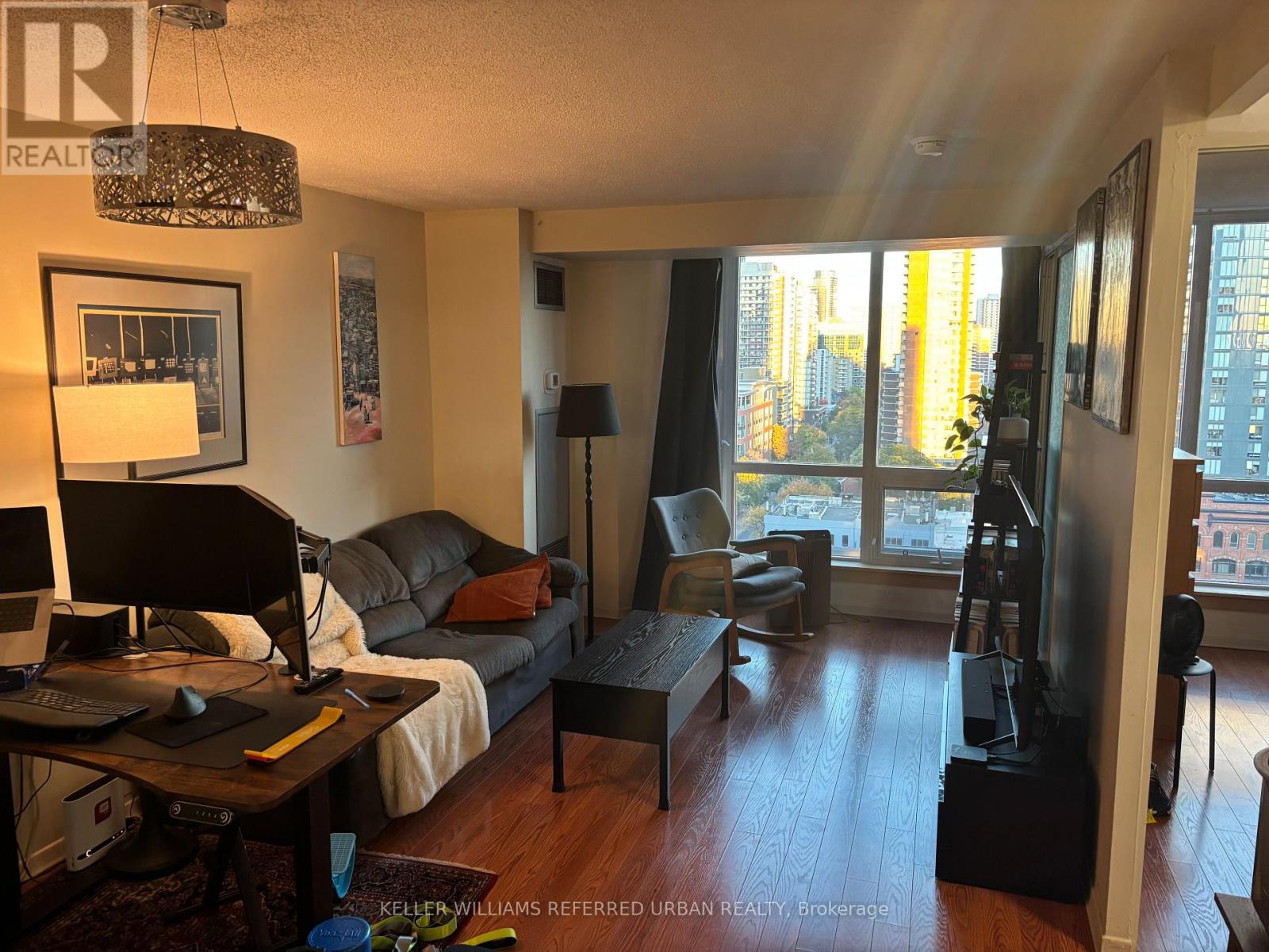 1703 - 1055 Bay Street, Toronto, Ontario  M5S 3A3 - Photo 3 - C12514570