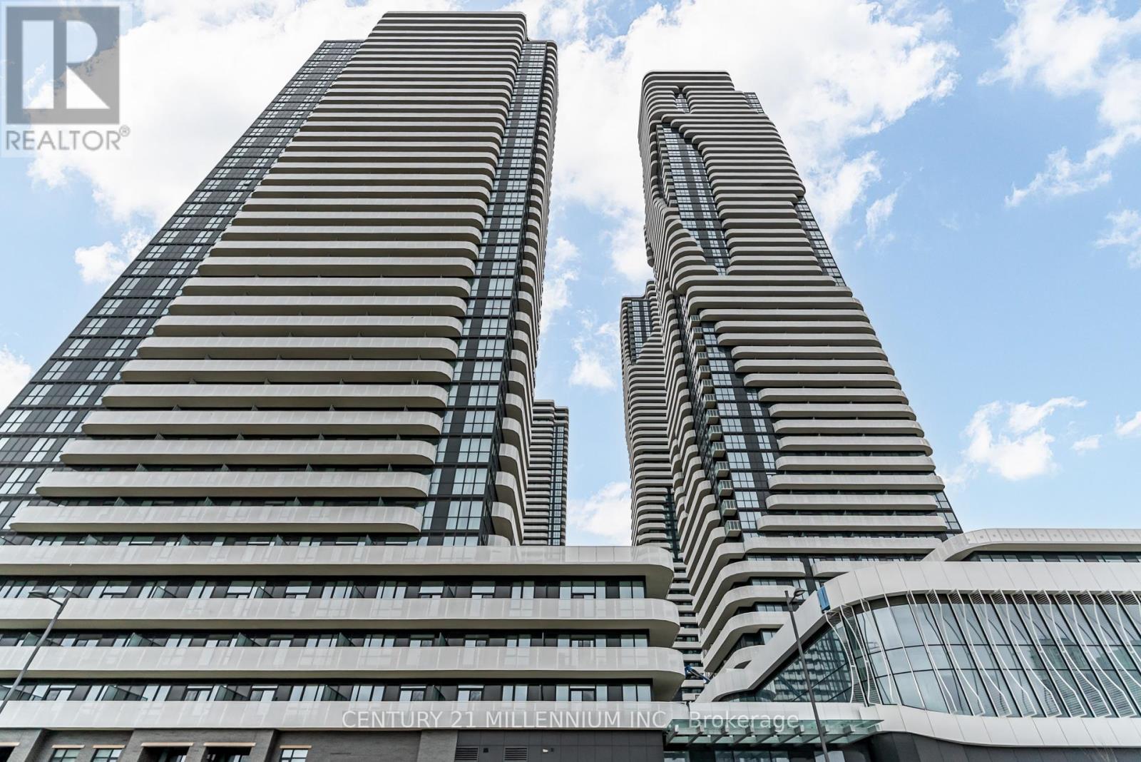 8 Interchange Way, Vaughan, Ontario  L4K 5Z7 - Photo 2 - N12559624