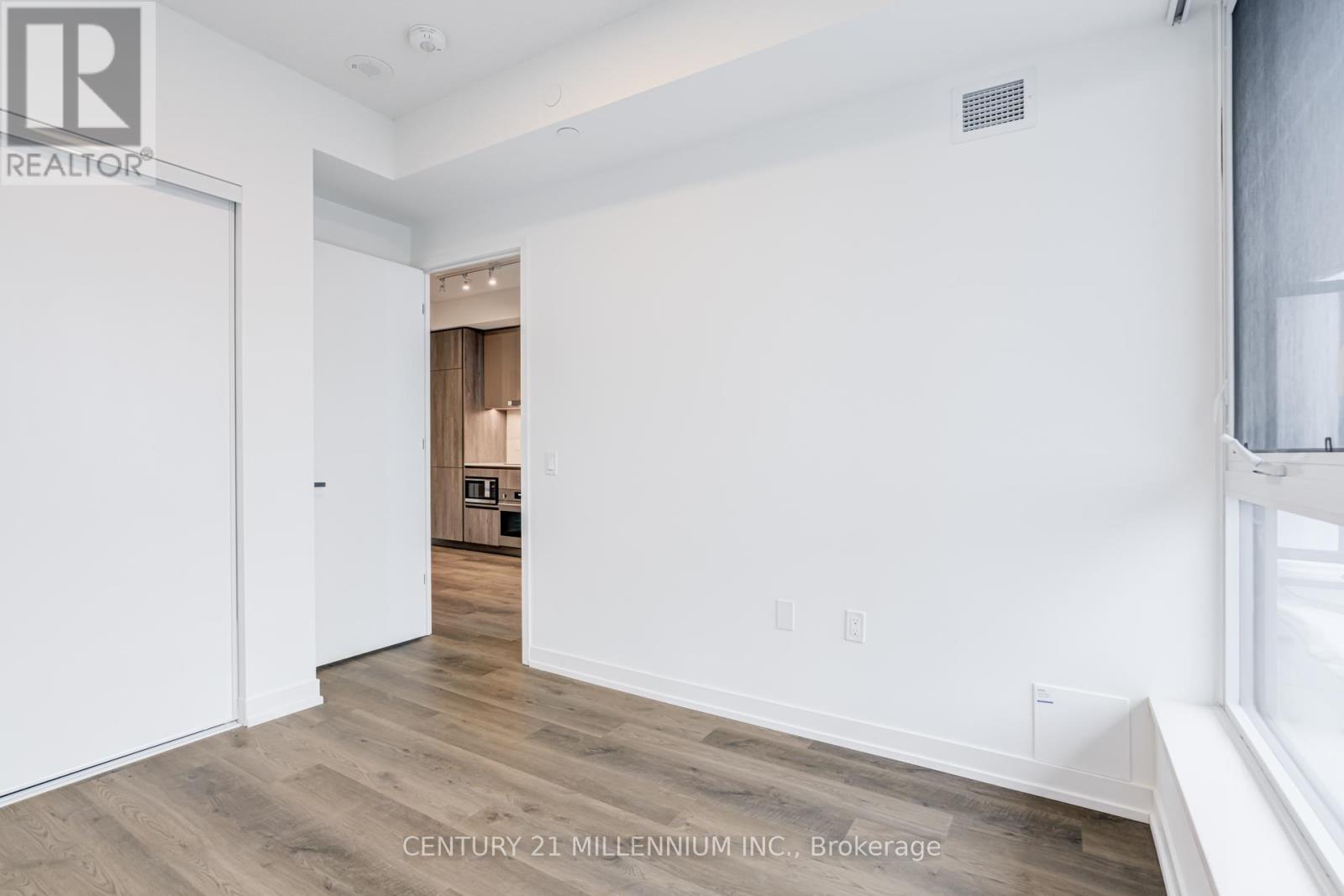 8 Interchange Way, Vaughan, Ontario  L4K 5Z7 - Photo 21 - N12559624