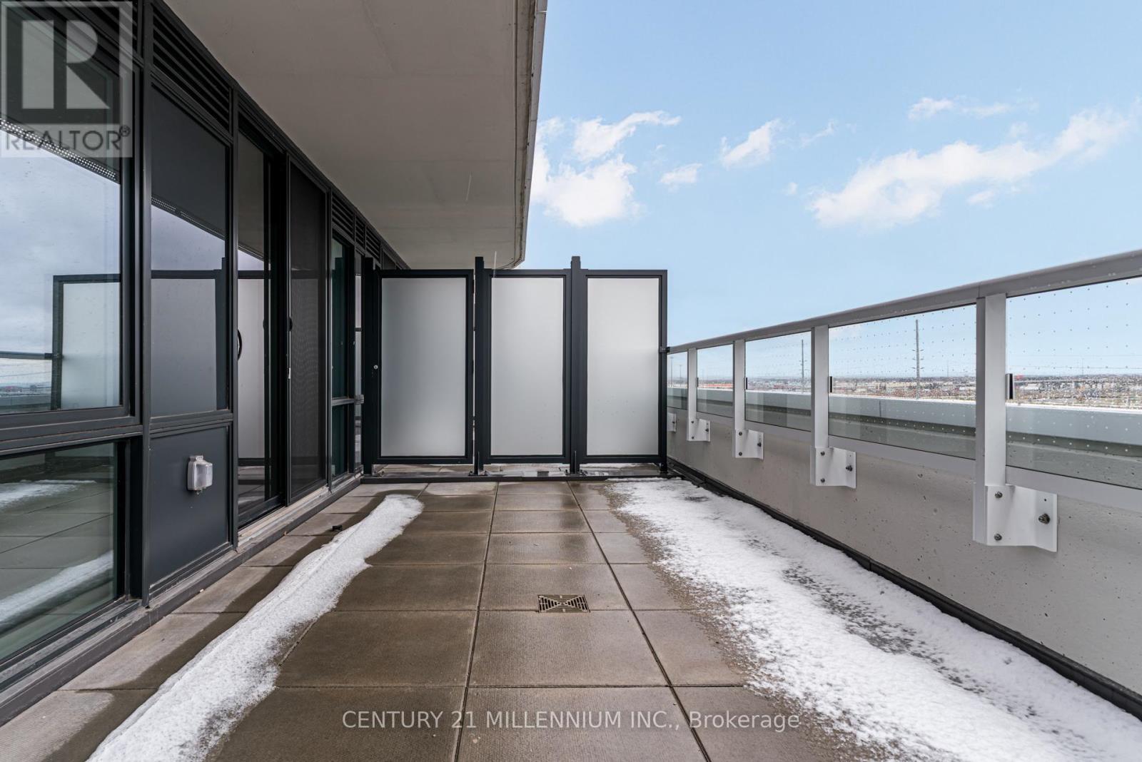 8 Interchange Way, Vaughan, Ontario  L4K 5Z7 - Photo 27 - N12559624