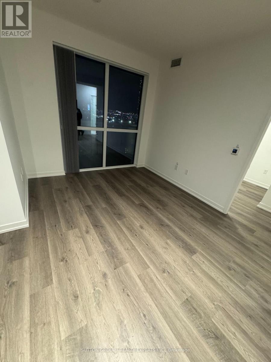 1102 - 8 Interchange Way, Vaughan, Ontario  L4K 0R2 - Photo 6 - N12559626