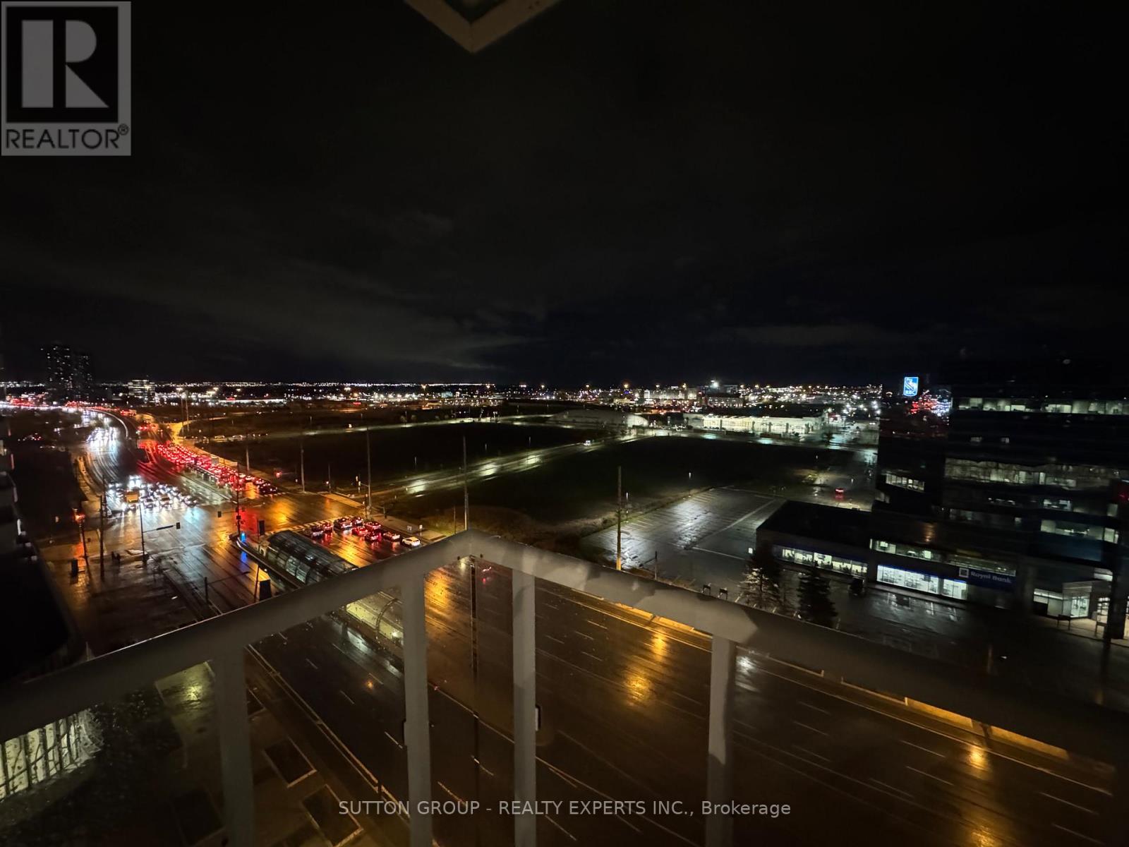 1102 - 8 Interchange Way, Vaughan, Ontario  L4K 0R2 - Photo 7 - N12559626