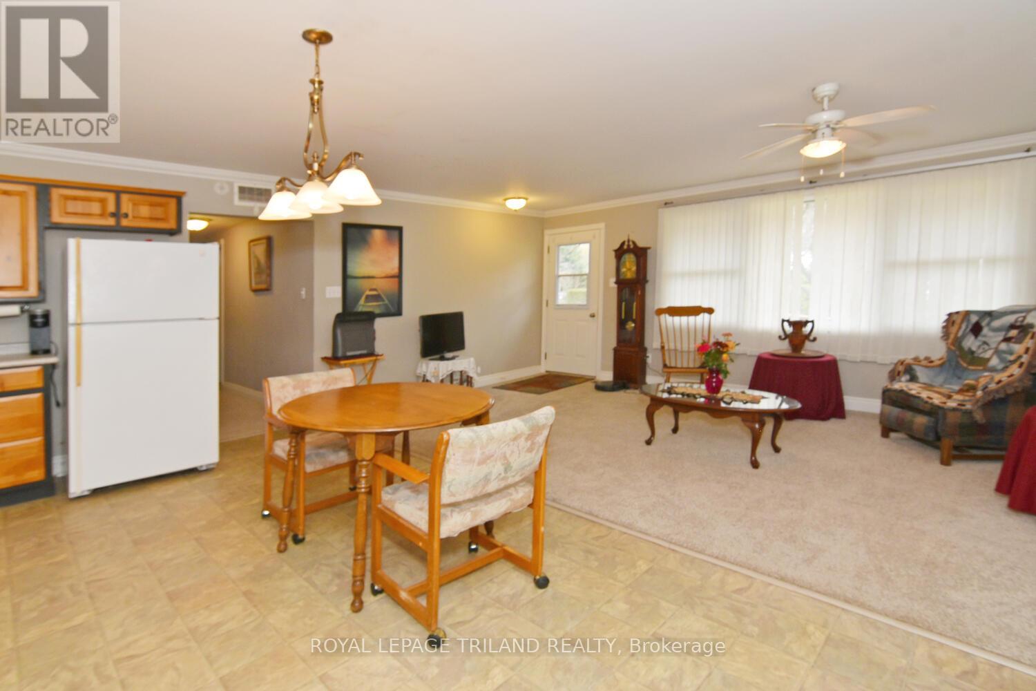 9599 Pleasant Road, Lambton Shores, Ontario  N0N 1J1 - Photo 11 - X12559754