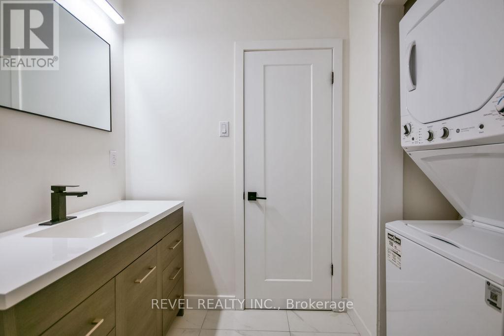 44 Parkside Drive, Barrie, Ontario  L4N 1W9 - Photo 14 - S12559602