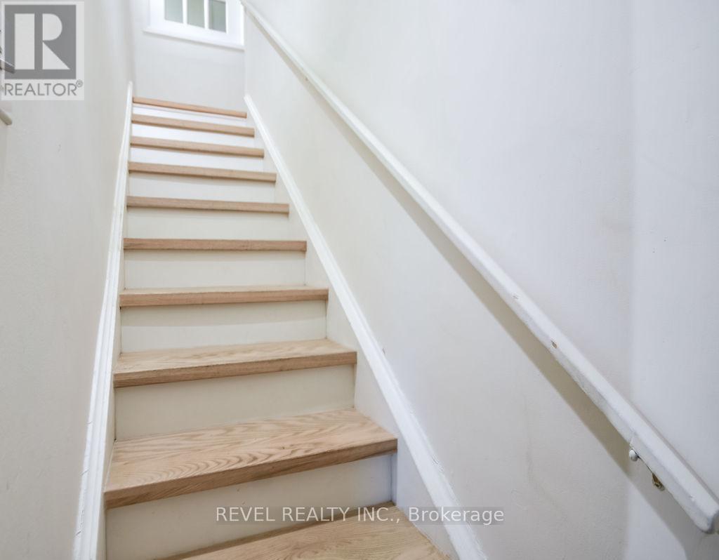 44 Parkside Drive, Barrie, Ontario  L4N 1W9 - Photo 25 - S12559602