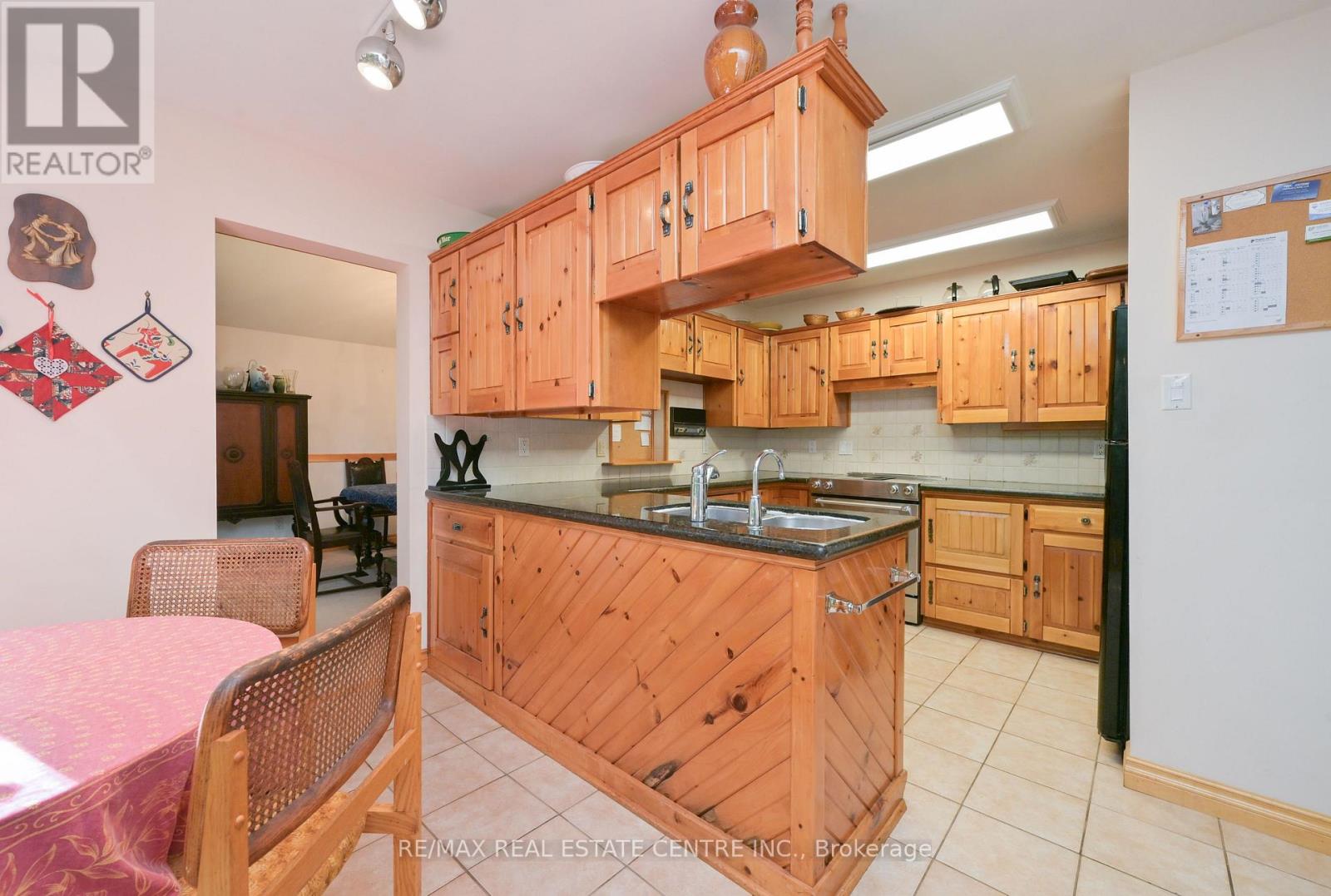 20462 Willoughby Road, Caledon, Ontario  L7K 1V3 - Photo 10 - W12442683