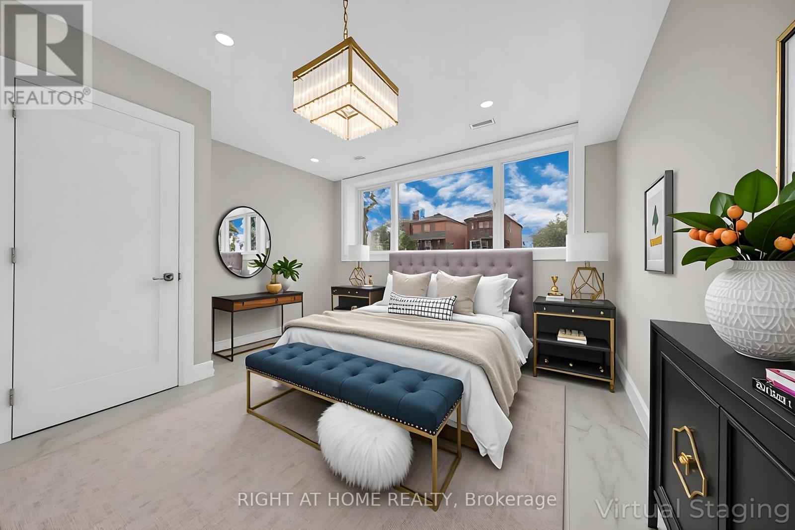 78 Bowie Avenue, Toronto, Ontario  M6E 2P5 - Photo 17 - W12501534