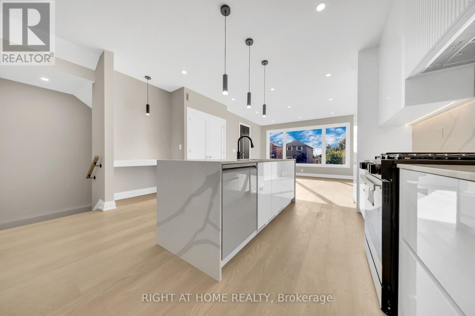 78 Bowie Avenue, Toronto, Ontario  M6E 2P5 - Photo 5 - W12501534