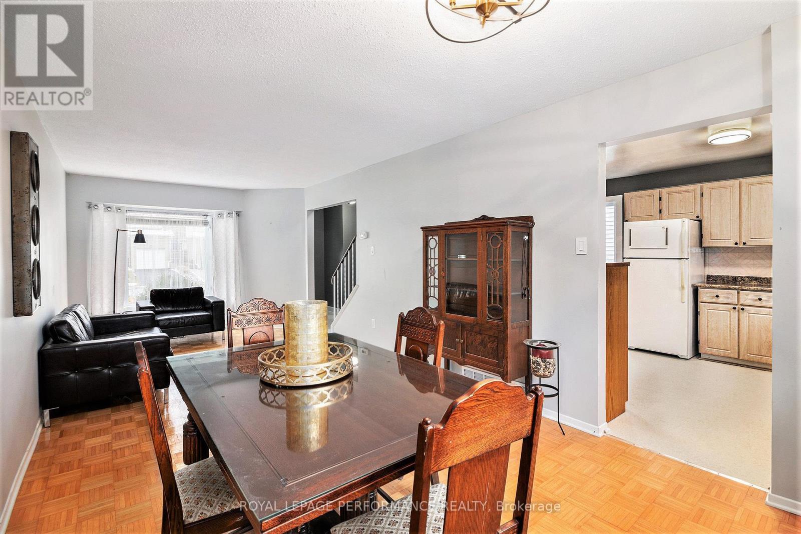 6349 St Louis Drive, Ottawa, Ontario  K1C 2X9 - Photo 12 - X12559720