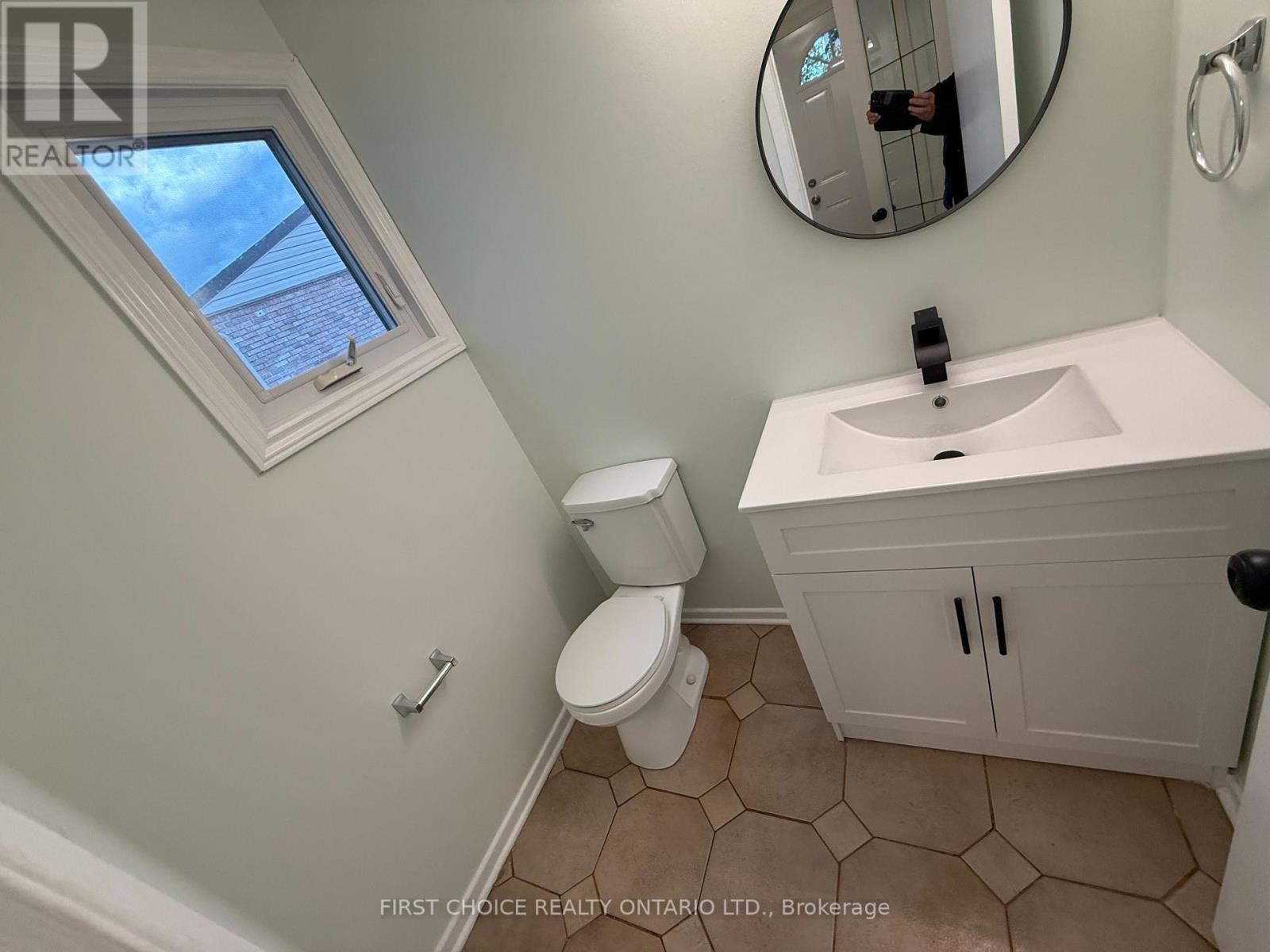 7913 Jeanne D'arc Boulevard, Ottawa, Ontario  K1C 2C7 - Photo 10 - X12559730