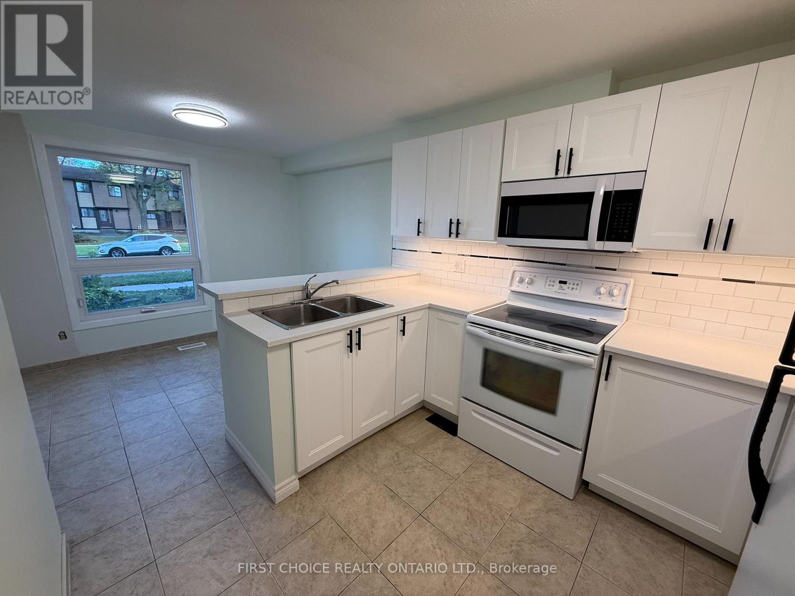 7913 Jeanne D'arc Boulevard, Ottawa, Ontario  K1C 2C7 - Photo 4 - X12559730