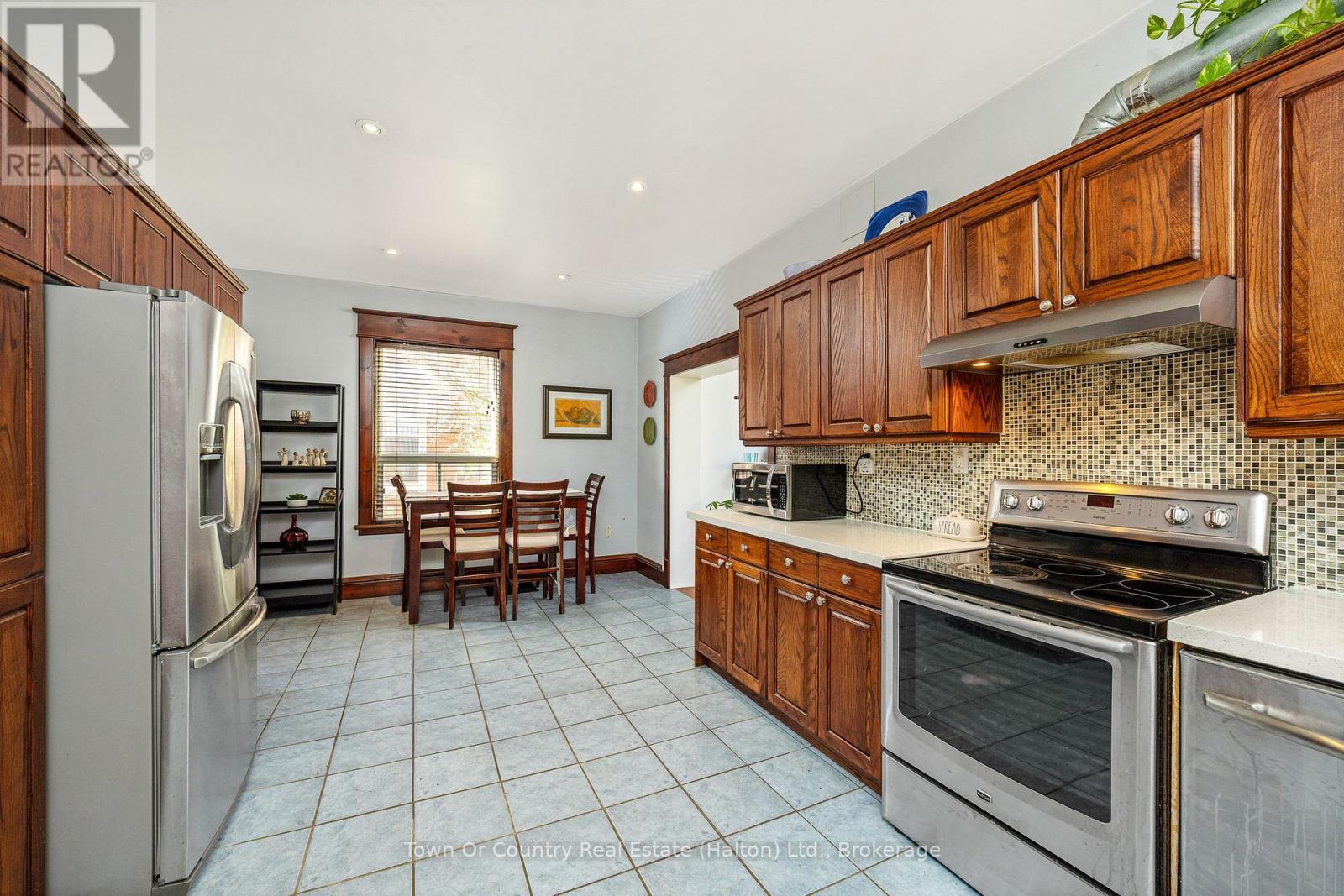 10 English Street, Brampton, Ontario L6X 1L4 - Photo 10 - W12559644