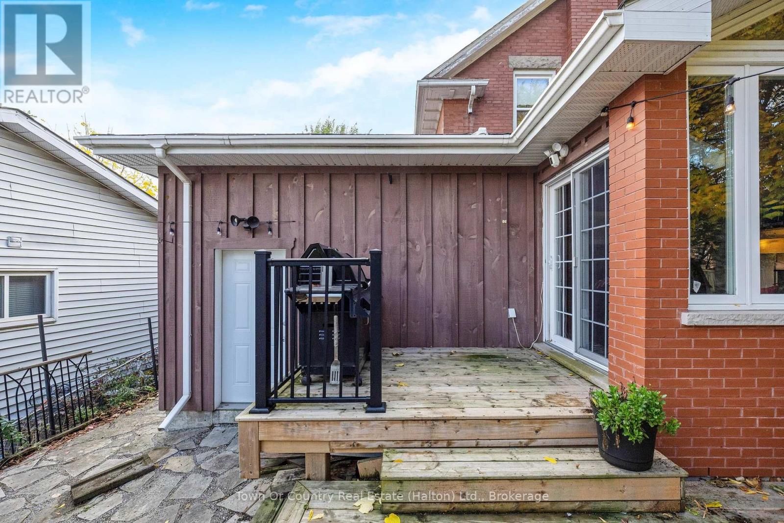 10 English Street, Brampton, Ontario L6X 1L4 - Photo 27 - W12559644