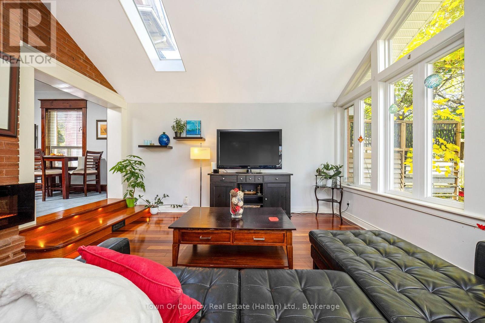 10 English Street, Brampton, Ontario L6X 1L4 - Photo 7 - W12559644