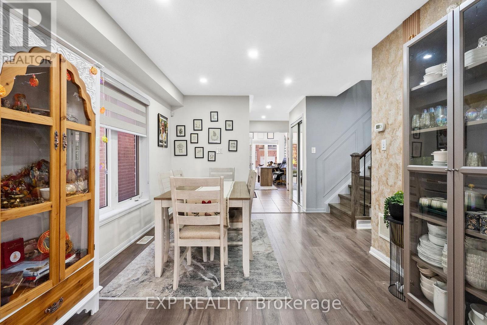 146 Vanhorne Close, Brampton, Ontario  L7A 0G2 - Photo 12 - W12559584