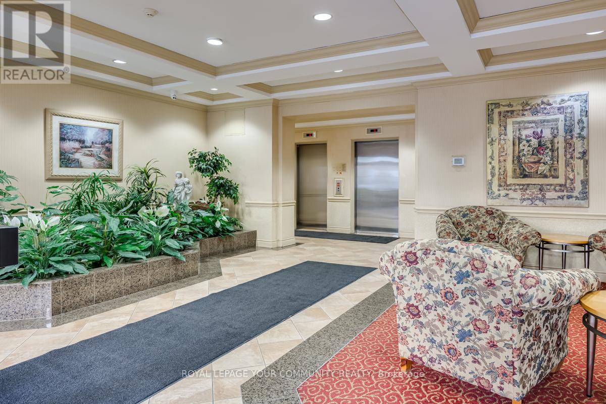 601 - 7 Dayspring Circle, Brampton, Ontario  L6B 1P8 - Photo 5 - W12559594