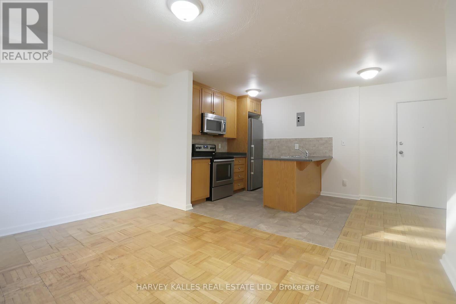 108 - 500 Gilbert Avenue, Toronto, Ontario  M6E 4X5 - Photo 5 - W12559622