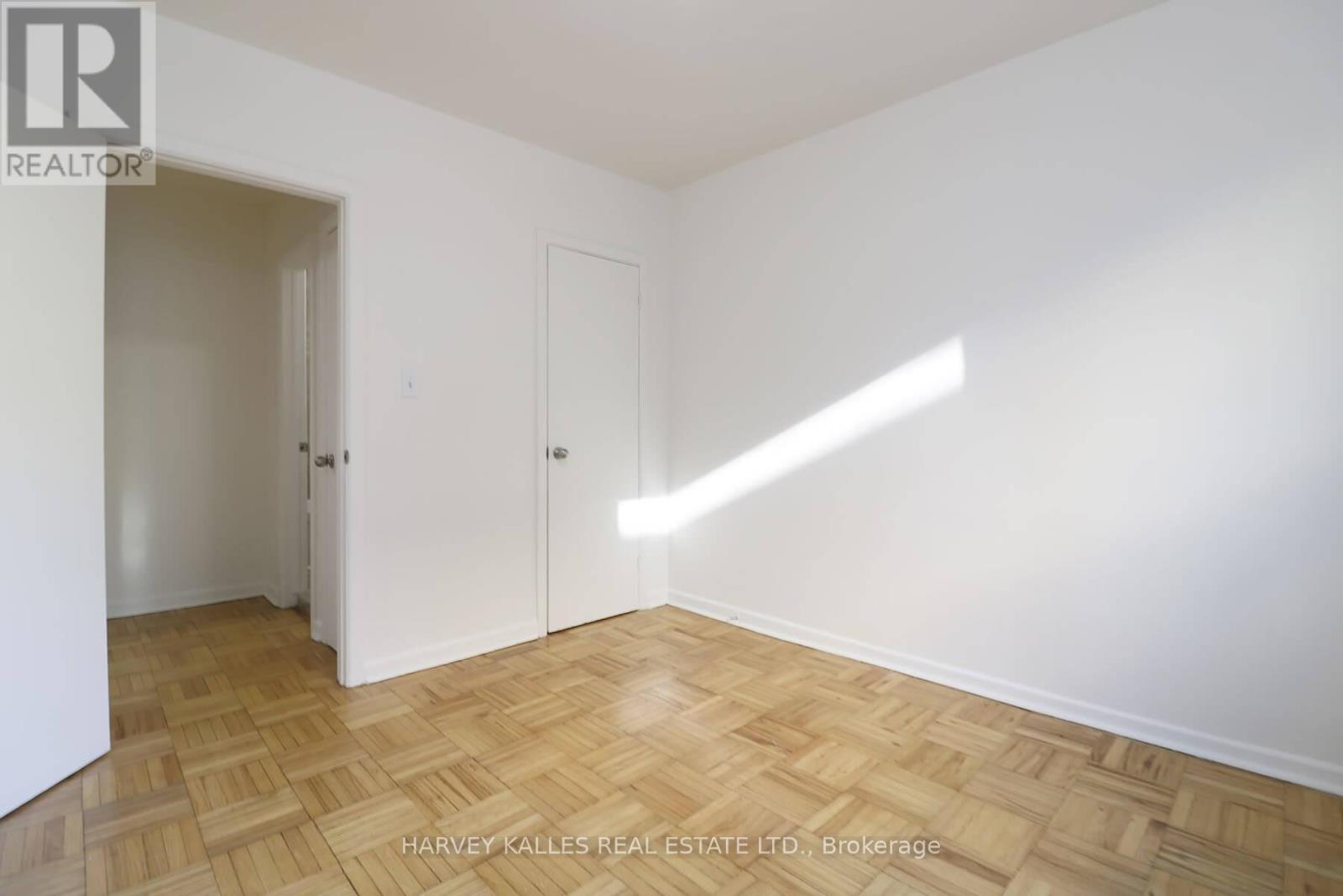 108 - 500 Gilbert Avenue, Toronto, Ontario  M6E 4X5 - Photo 9 - W12559622