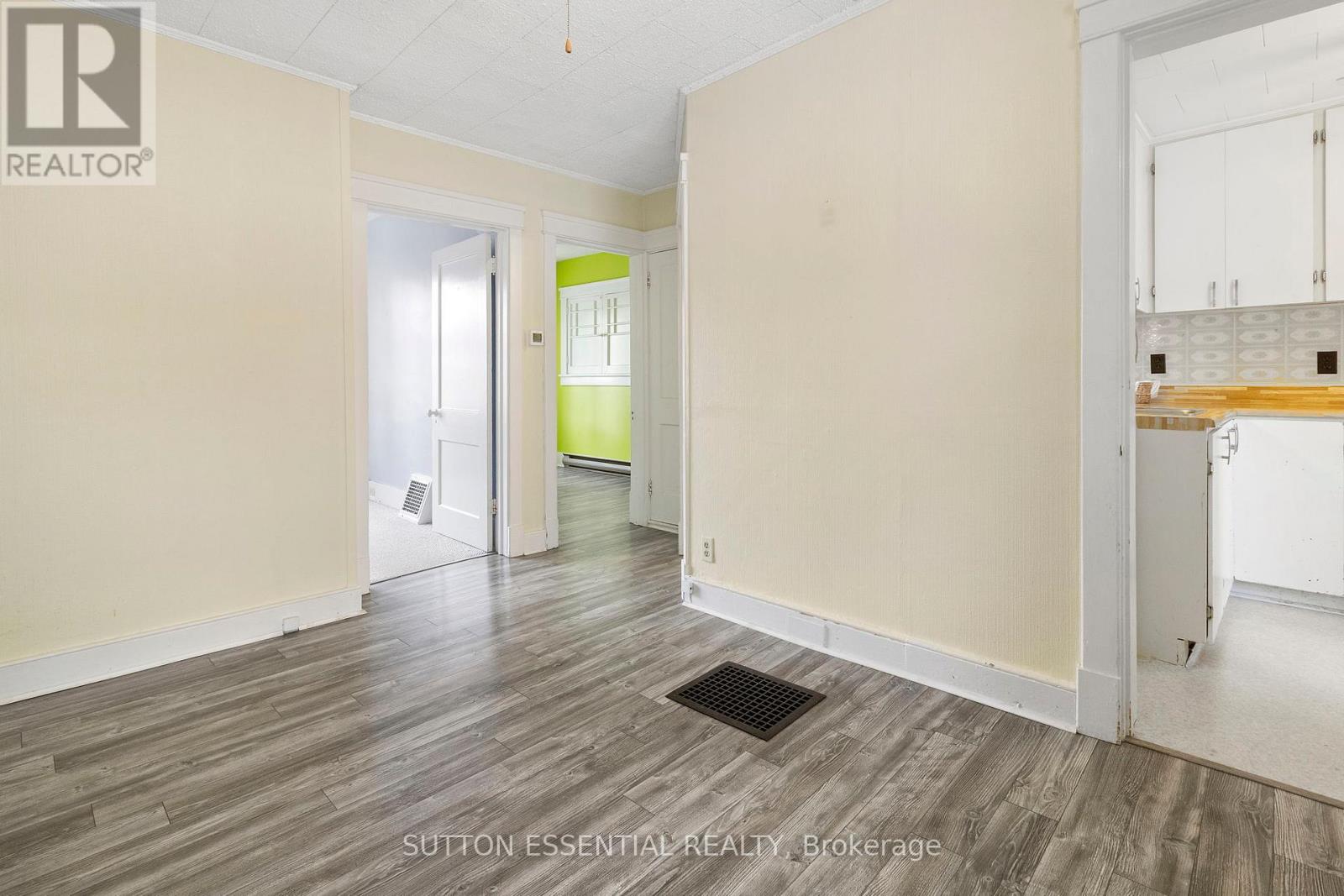 36 Ann Street, Brockville, Ontario  K6V 5L2 - Photo 14 - X12559632