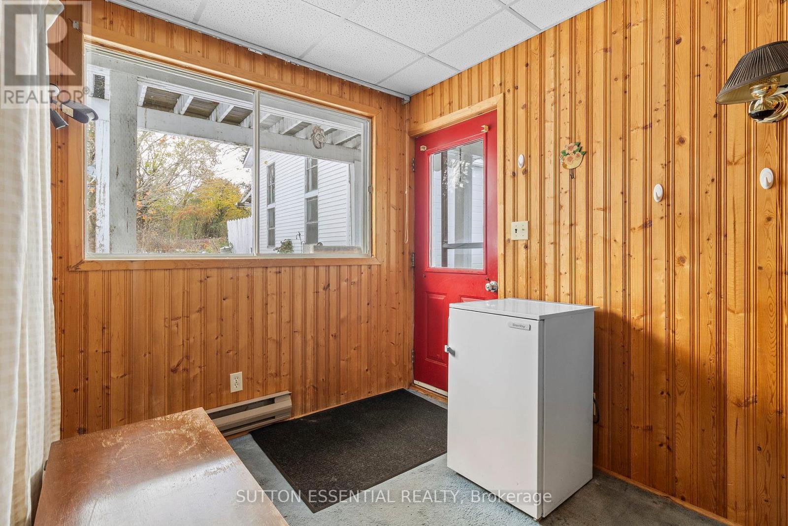 36 Ann Street, Brockville, Ontario  K6V 5L2 - Photo 24 - X12559632