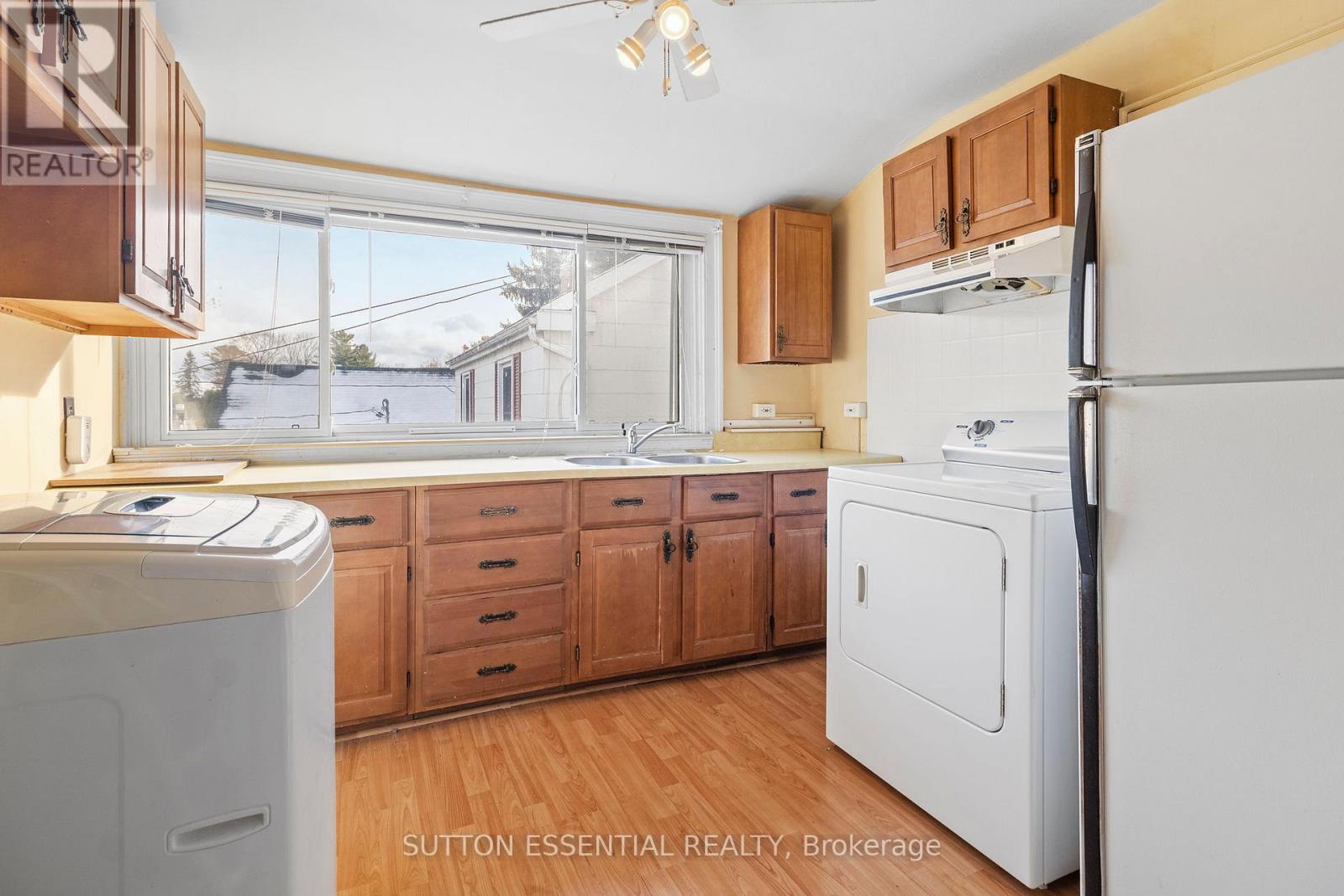 36 Ann Street, Brockville, Ontario  K6V 5L2 - Photo 38 - X12559632