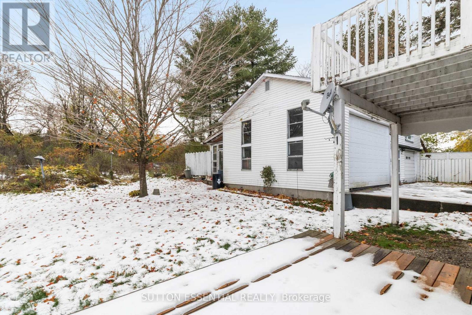 36 Ann Street, Brockville, Ontario  K6V 5L2 - Photo 5 - X12559632