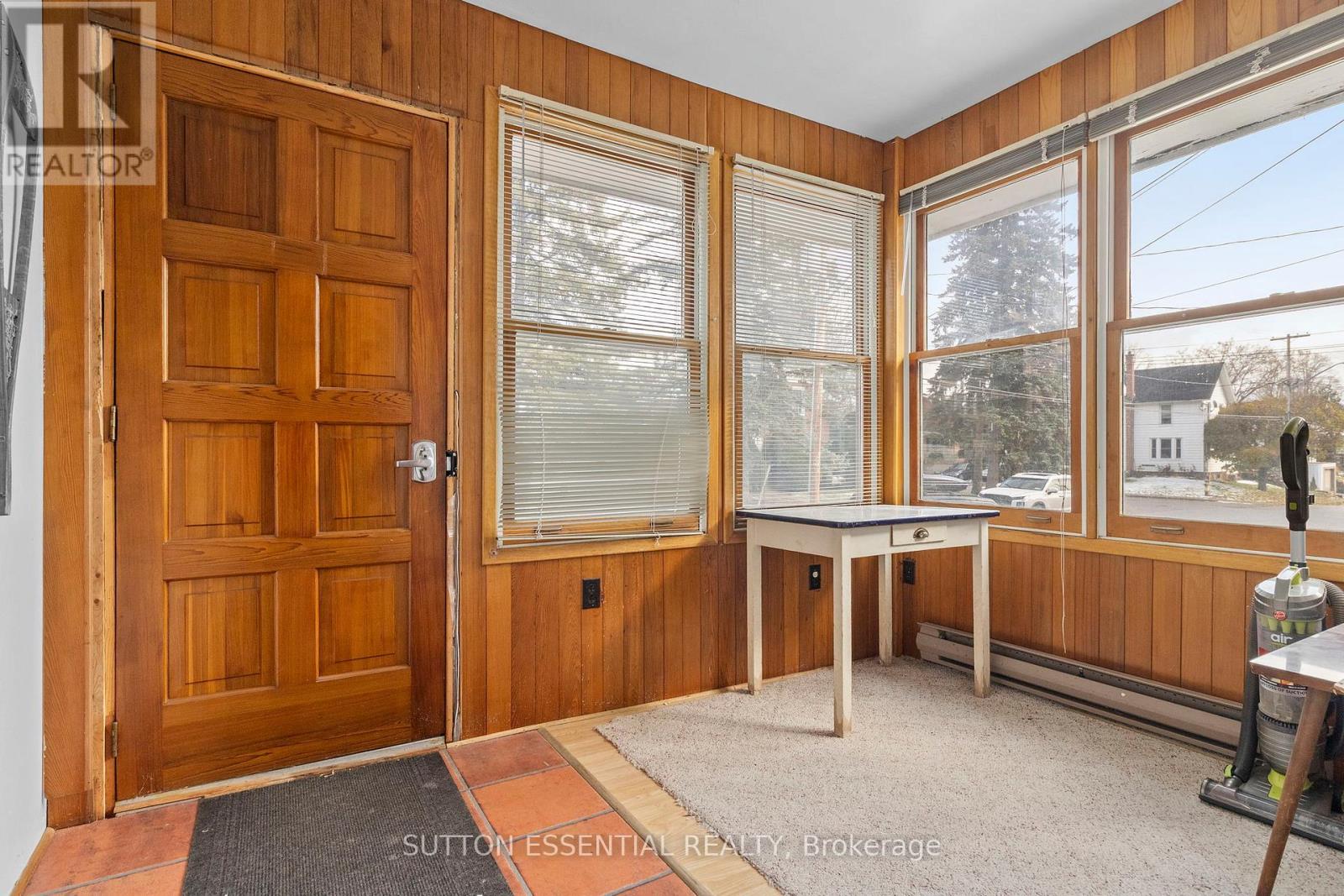 36 Ann Street, Brockville, Ontario  K6V 5L2 - Photo 9 - X12559632