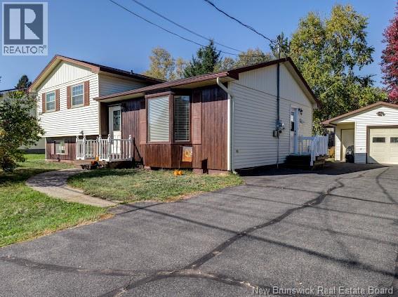263 Magnolia Avenue, Sussex, New Brunswick  E4E 2A1 - Photo 3 - NB130207