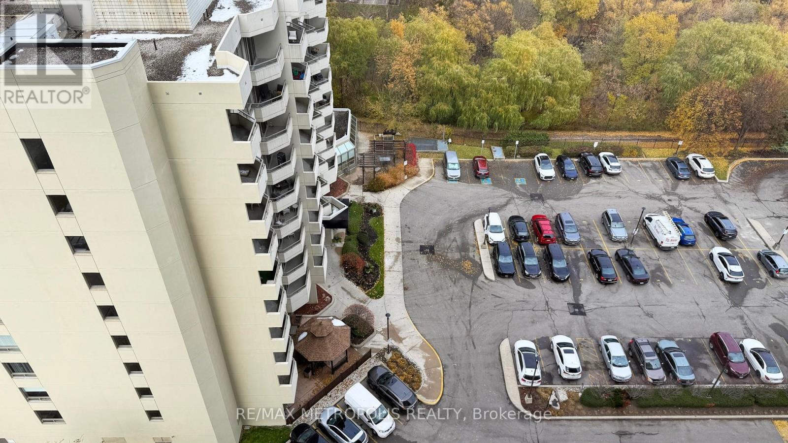 1709 - 75 King Street E, Mississauga, Ontario  L5A 4G5 - Photo 32 - W12453039