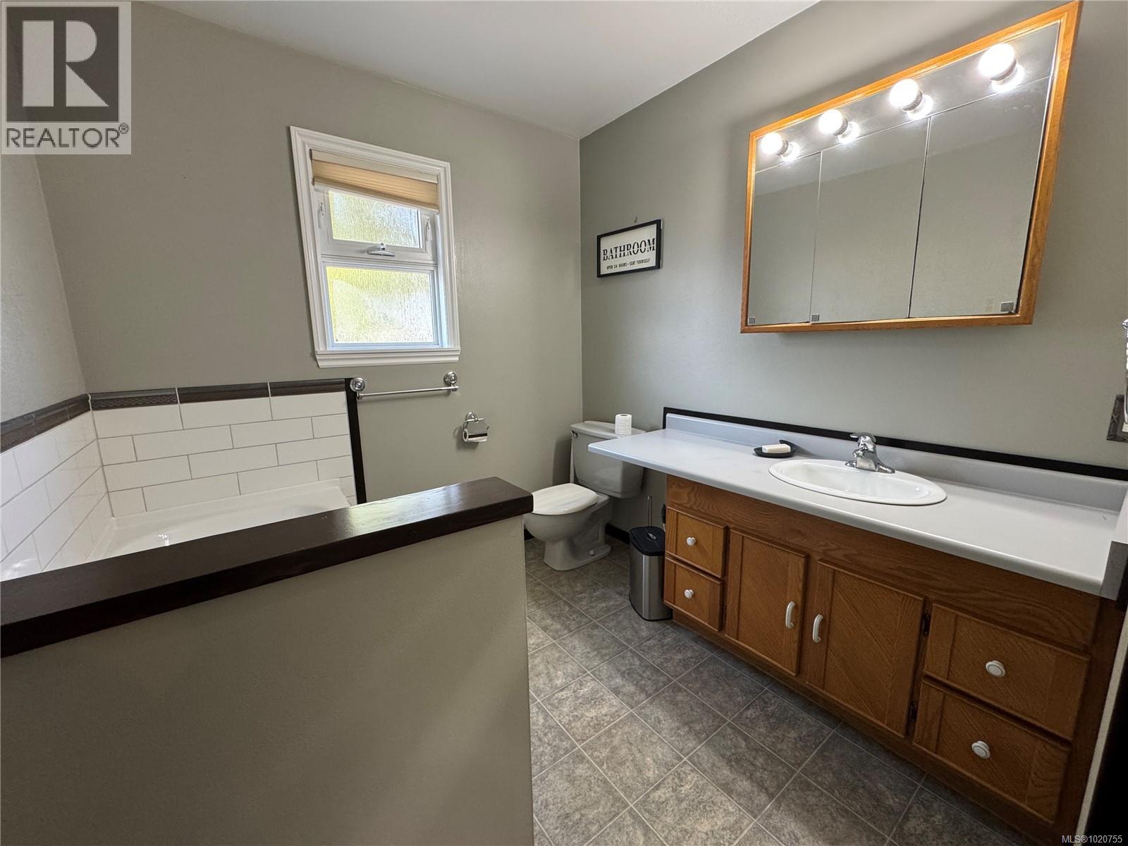 594 Hummingbird Lane, Gold River, British Columbia V0P 1G0 - Photo 13 - 1020755